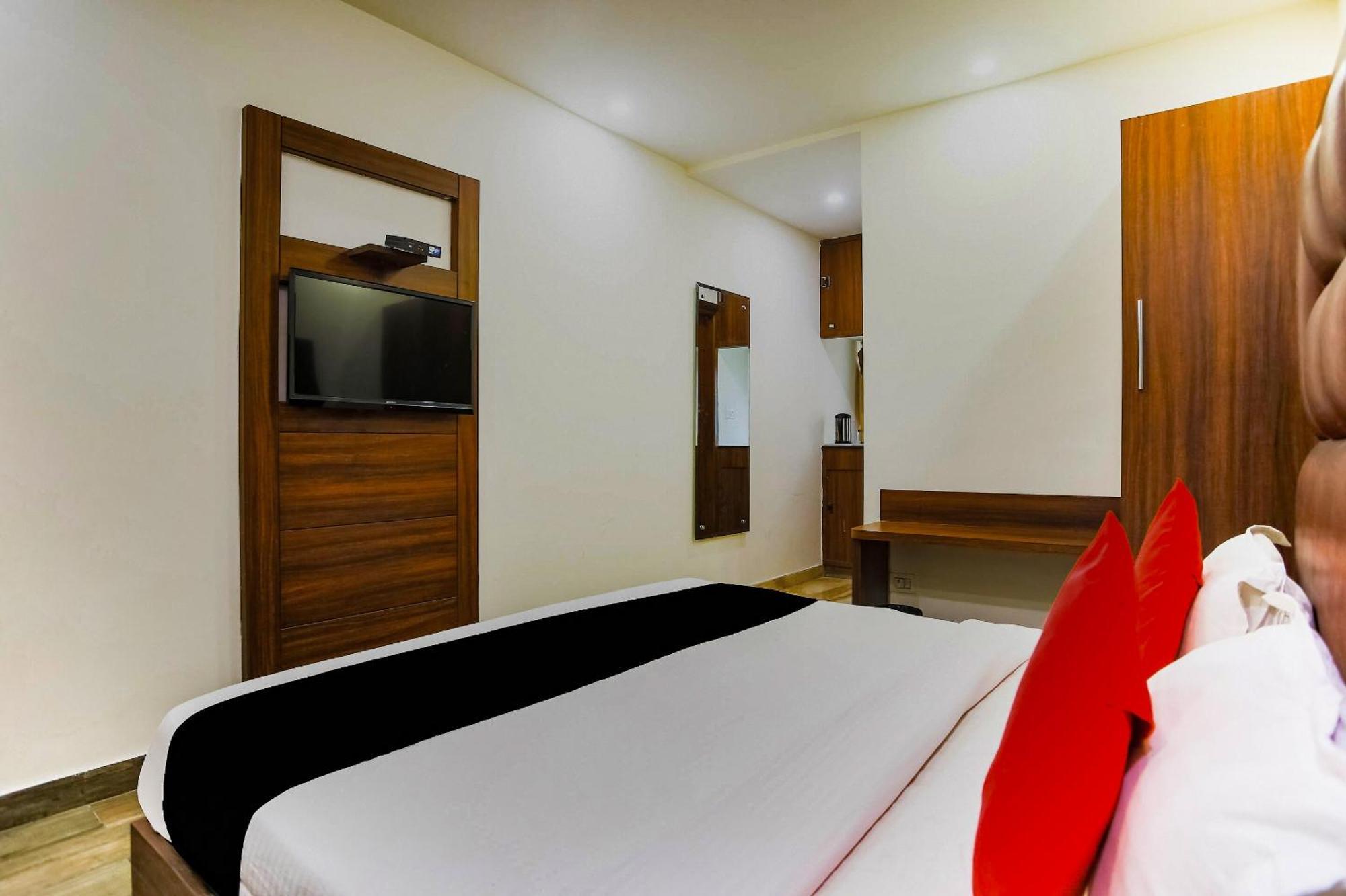 Collection O The Kailash Dev Hotel New Delhi