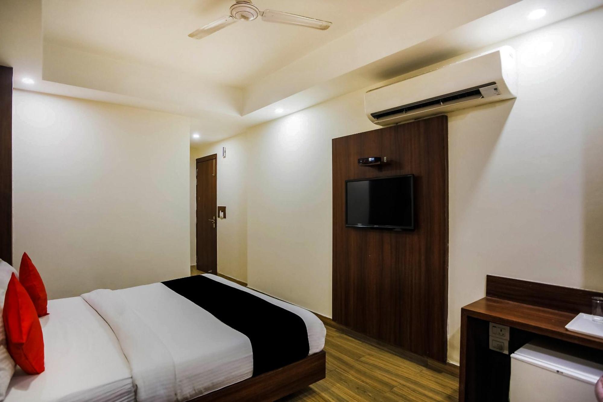 Collection O The Kailash Dev Hotel New Delhi