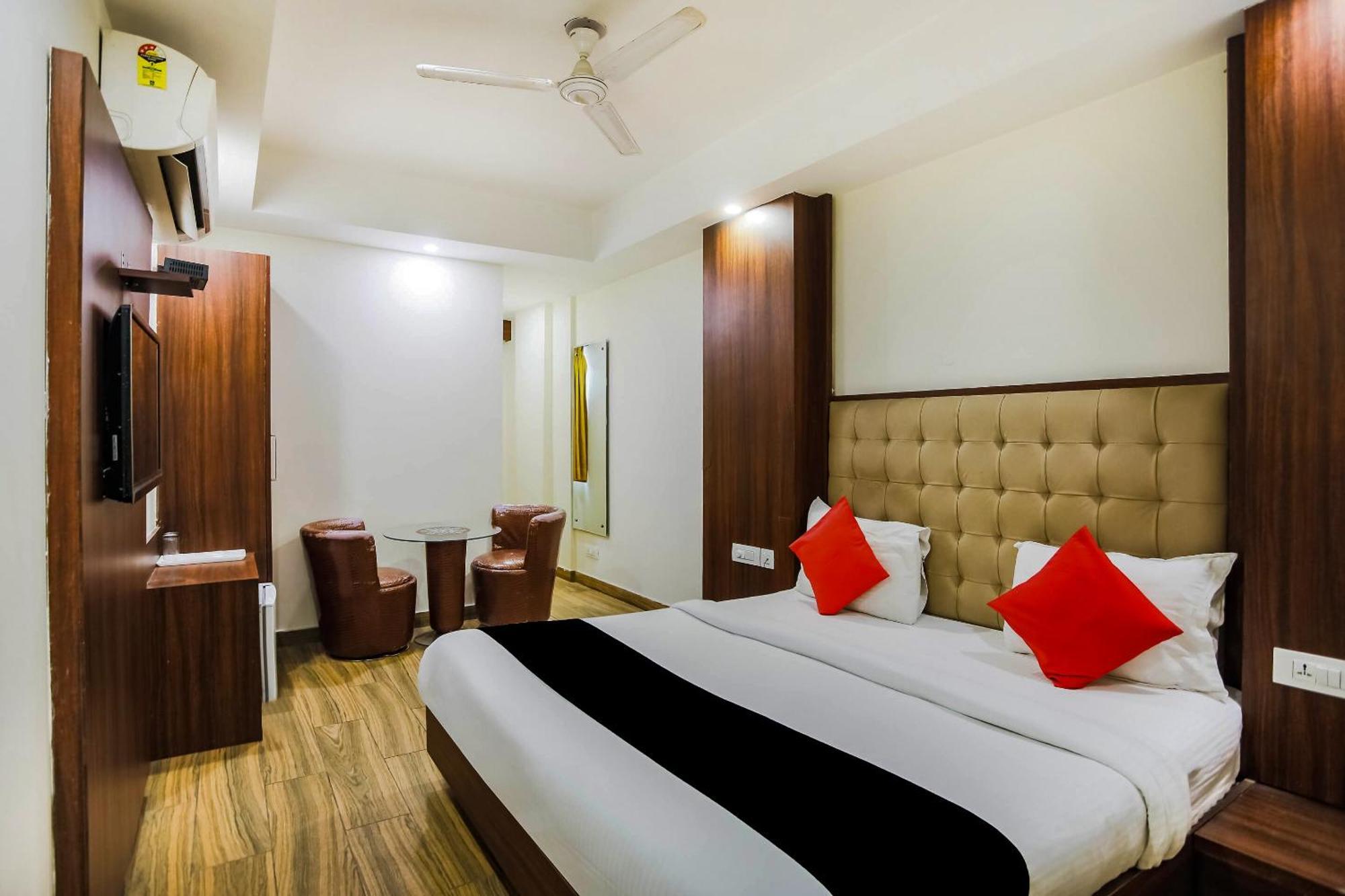 Hotel Collection O The Kailash Dev 3*