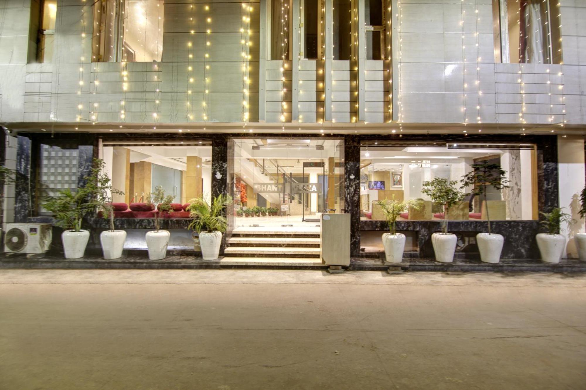 The Shanti Plaza - Hotel