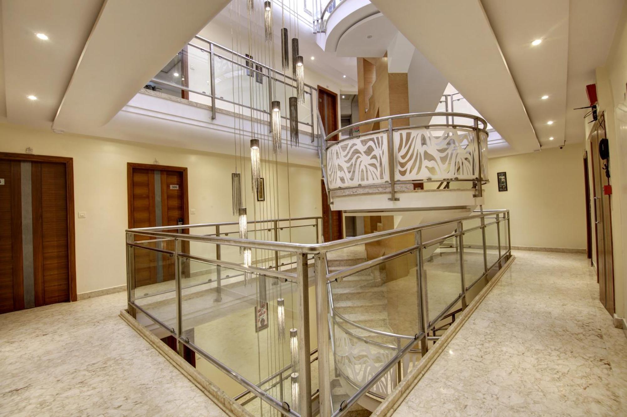The Shanti Plaza - Hotel New Delhi