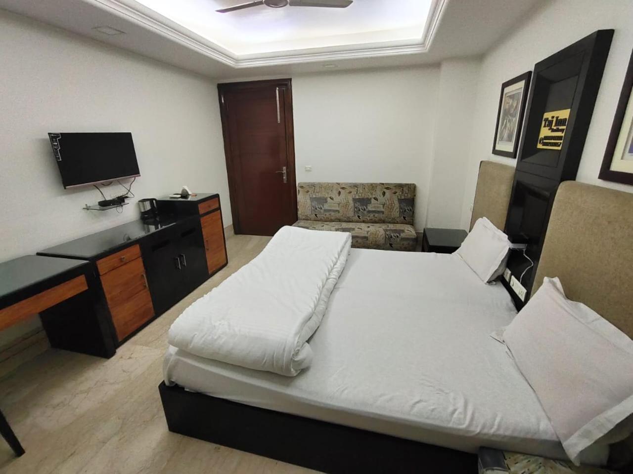 Taj Residency 3*