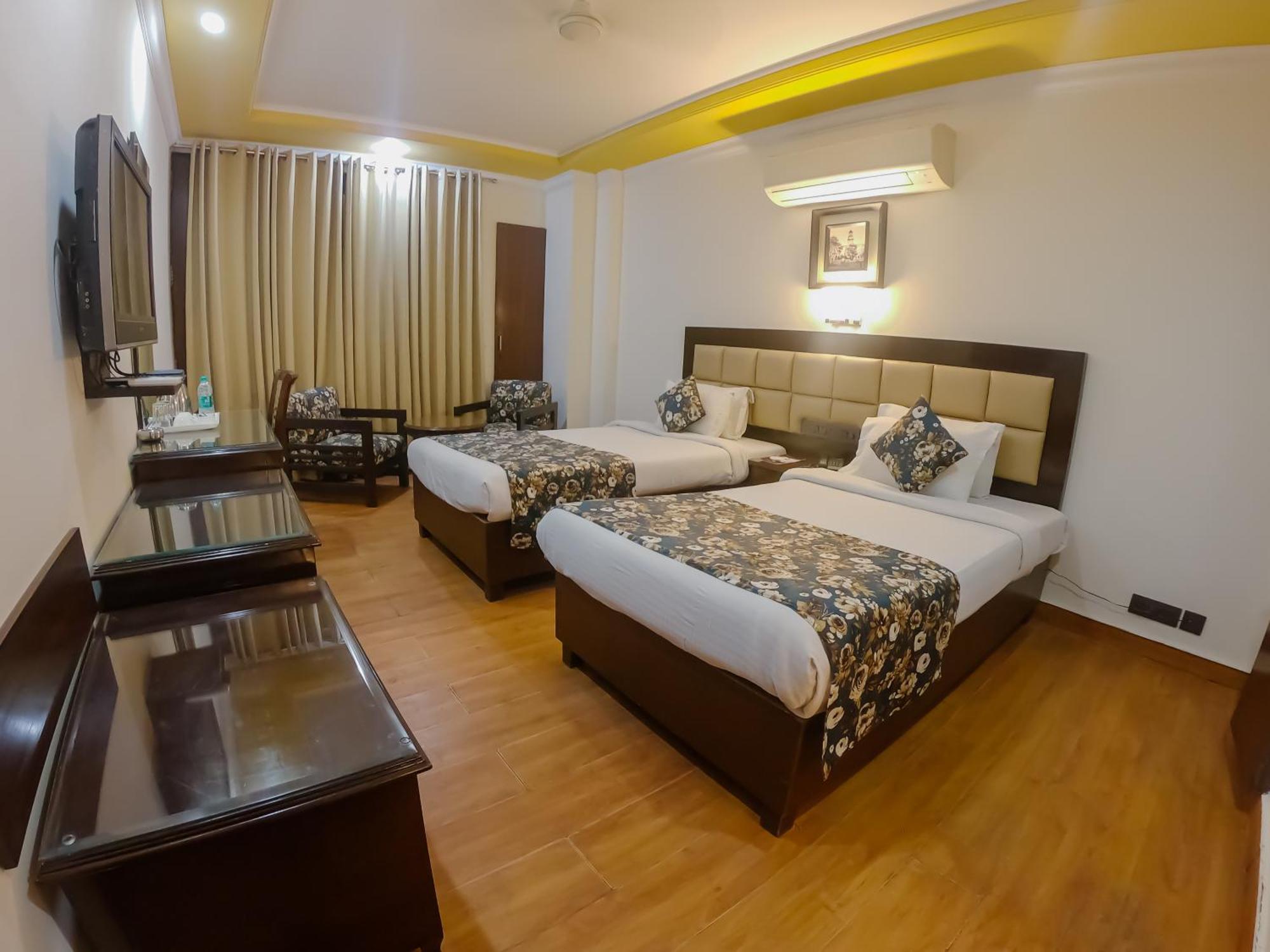 Kastor- Near Nehru Place- Gk 2- M Block Market-gk Metro Station-dr As Clinic Hotel