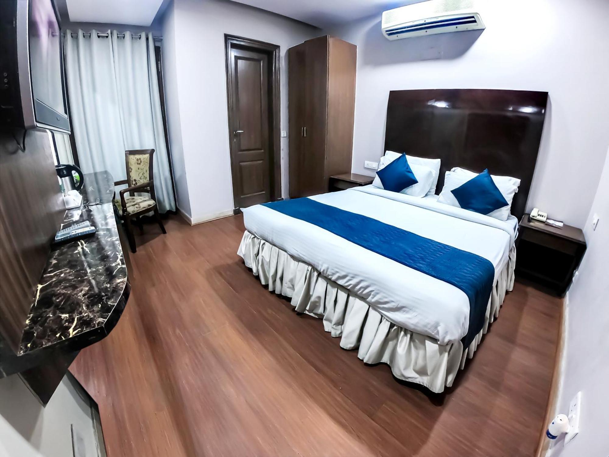 Hotel Kastor- Near Nehru Place- Gk 2- M Block Market-gk Metro Station-dr As Clinic