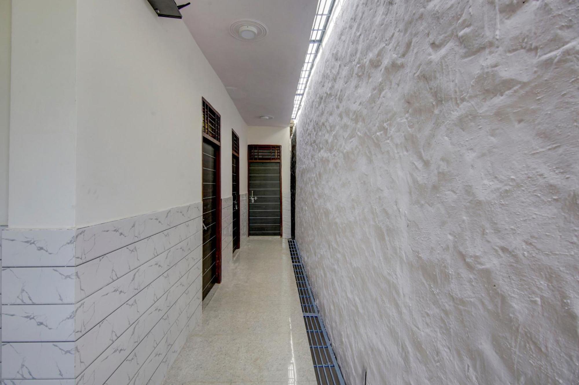 Flagship Star Palace Hotel New Delhi