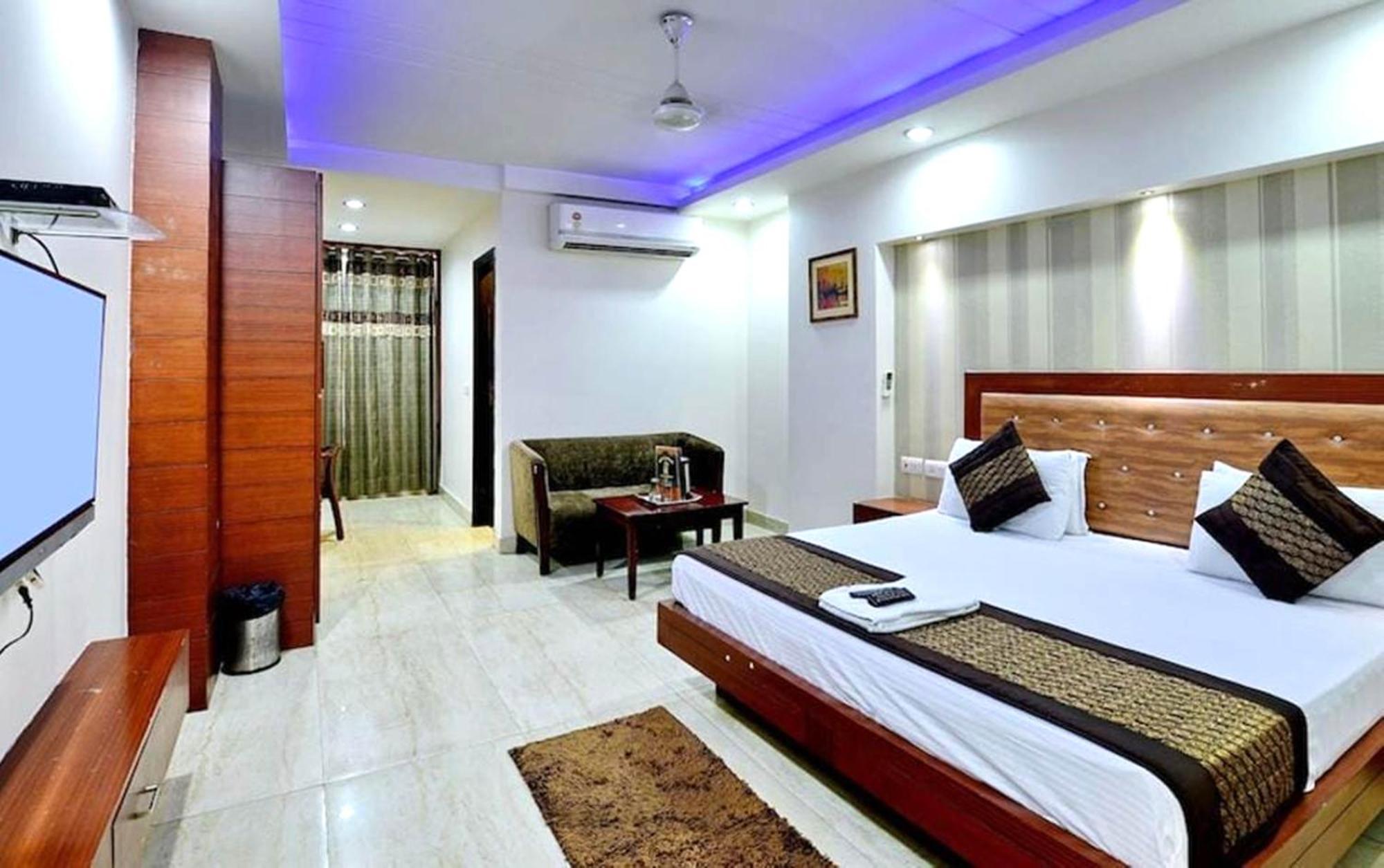 Hotel Hotel Excellancy - New Delhi Railway Station - Paharganj New Delhi