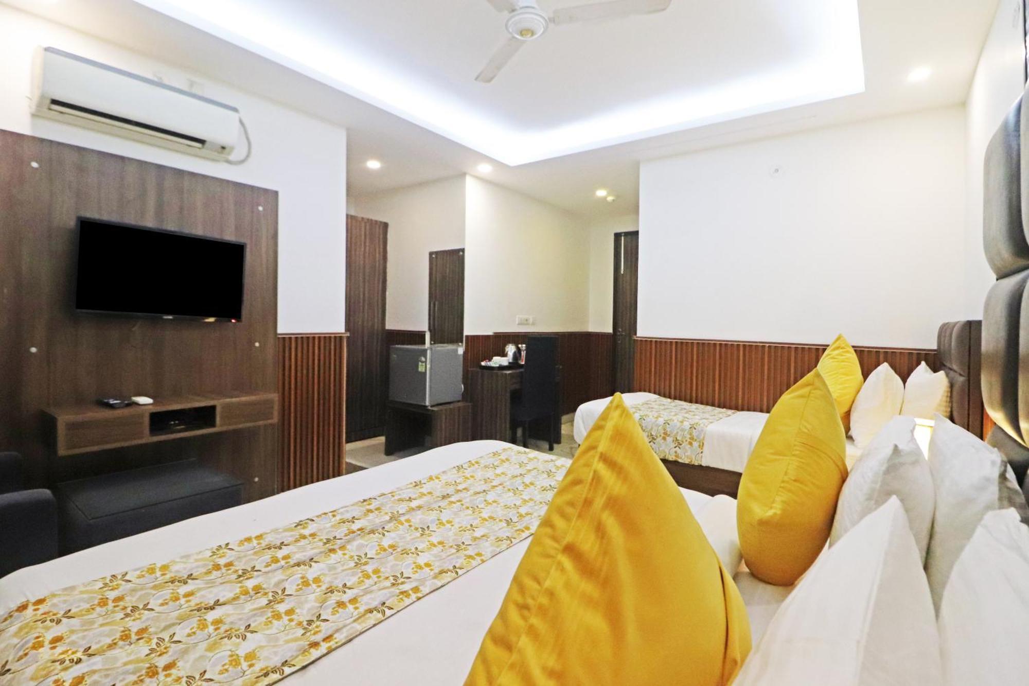 Mayda Prime Near Delhi Airport Hotel 3*