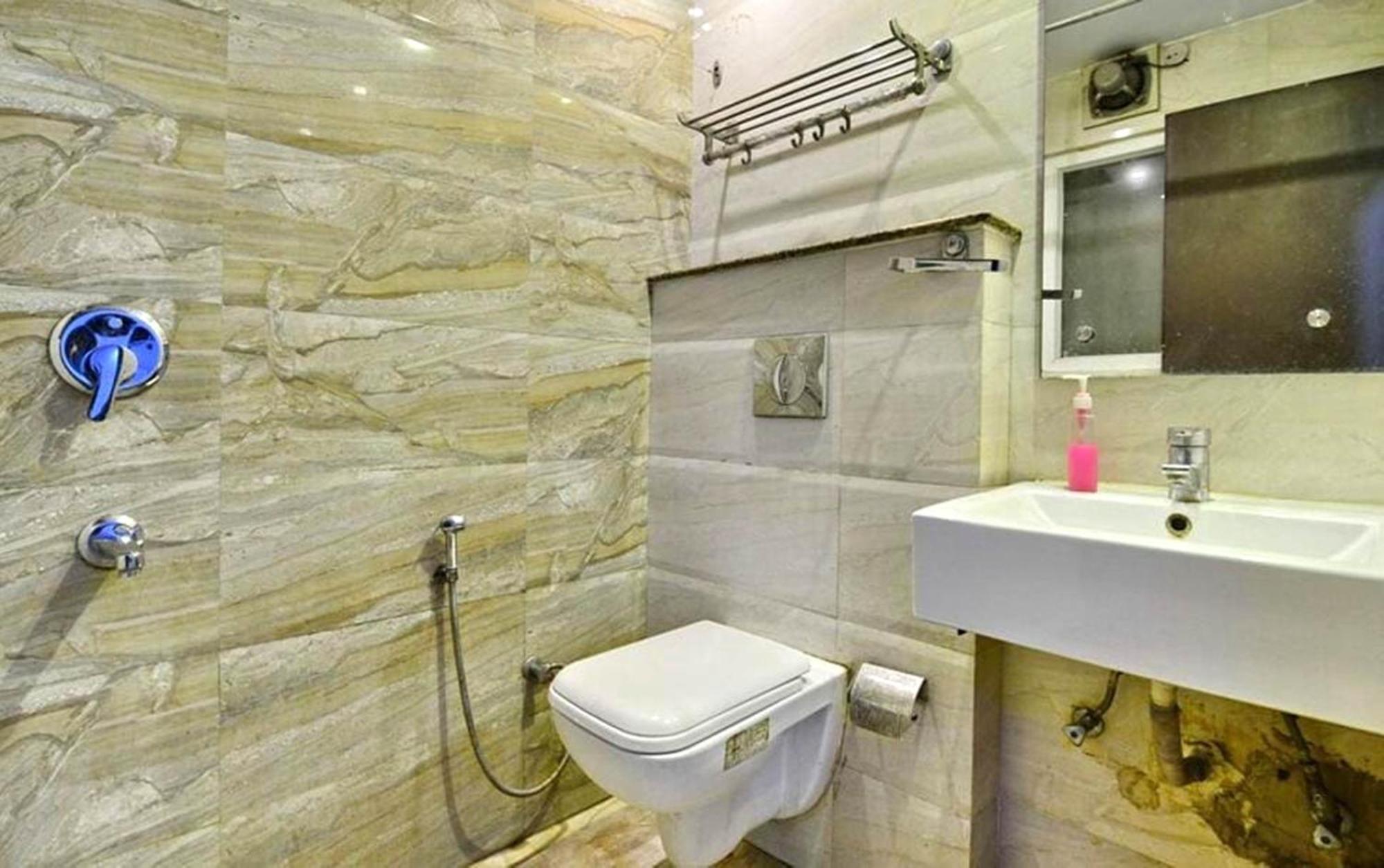 Hotel Excellancy - New Delhi Railway Station - Paharganj Hotel 3*