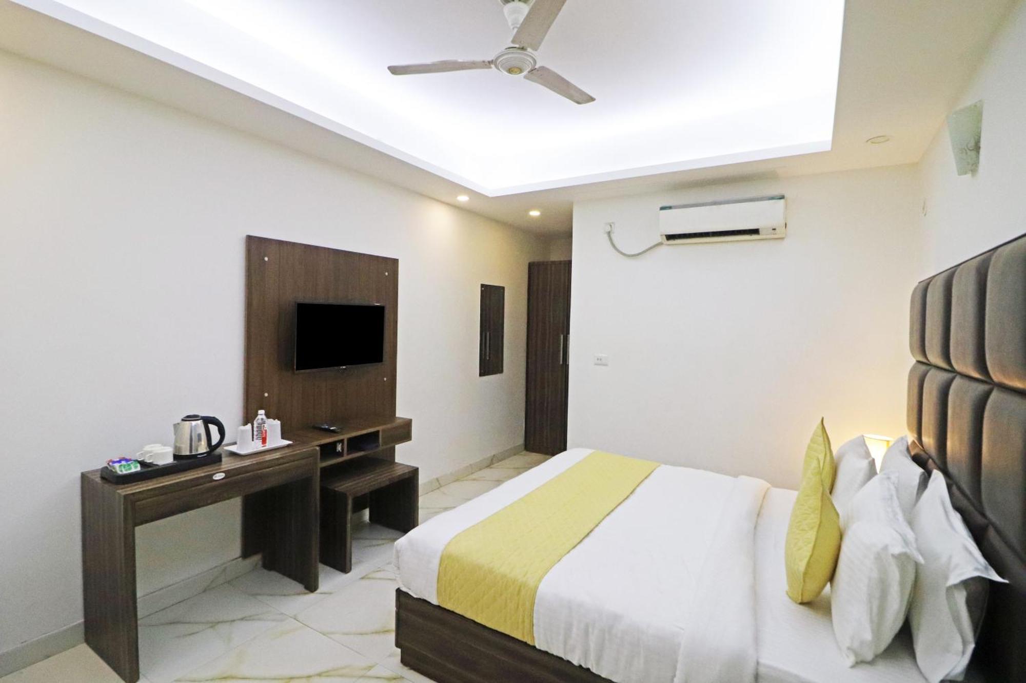 Hotel Mayda Prime Near Delhi Airport 3*