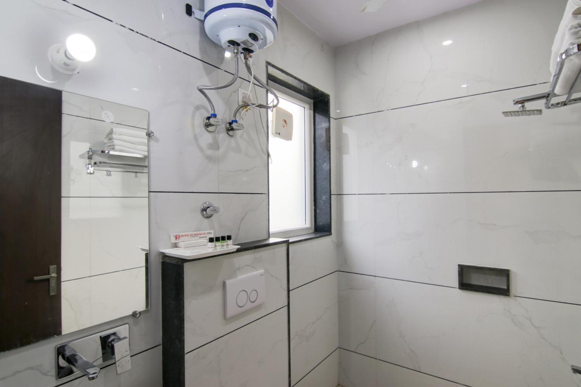 Hotel De Hocks Deluxe - Paharganj
