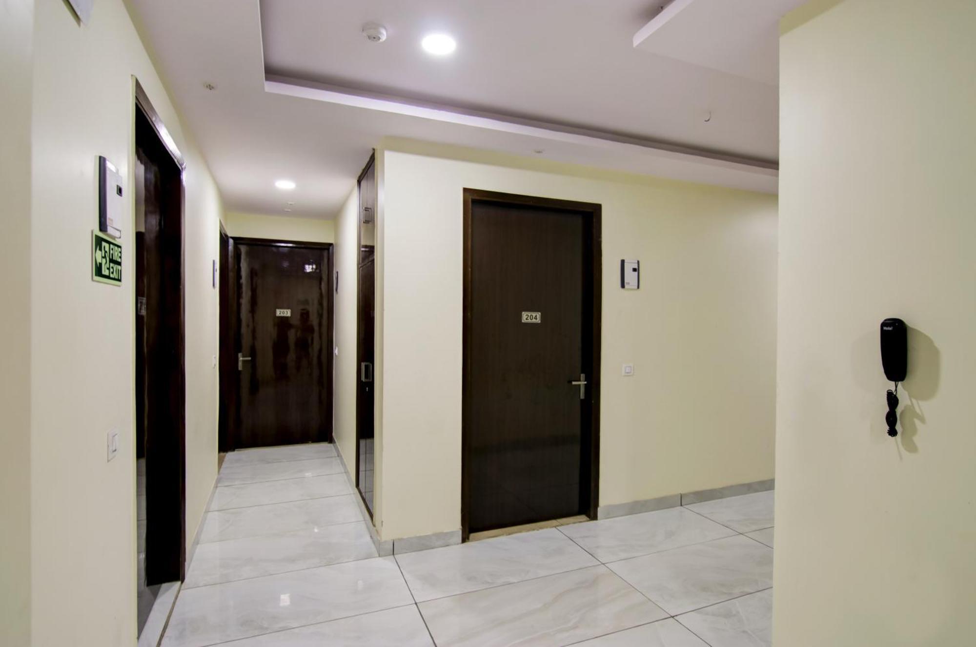 Hotel De Hocks Deluxe - Paharganj 4*