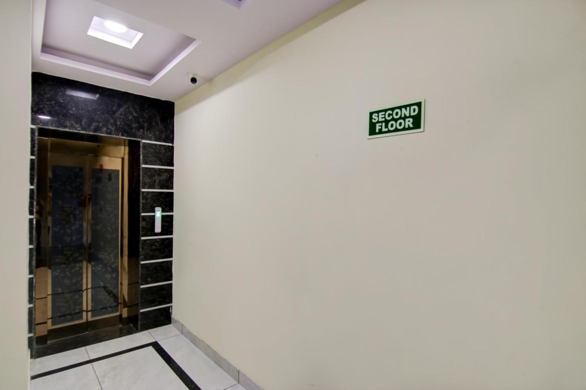 De Hocks Deluxe - Paharganj Hotel