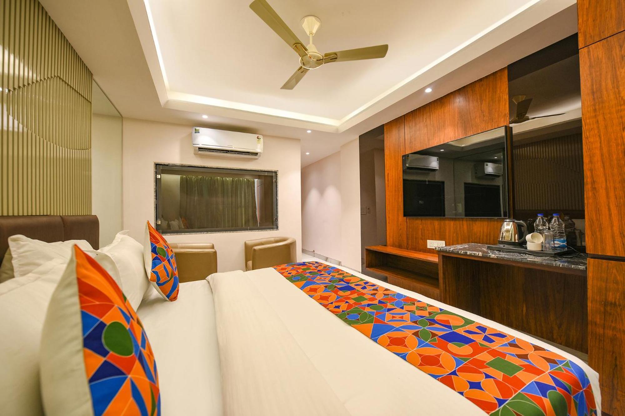 Fabhotel Prime Dev Palace Hotel 3*