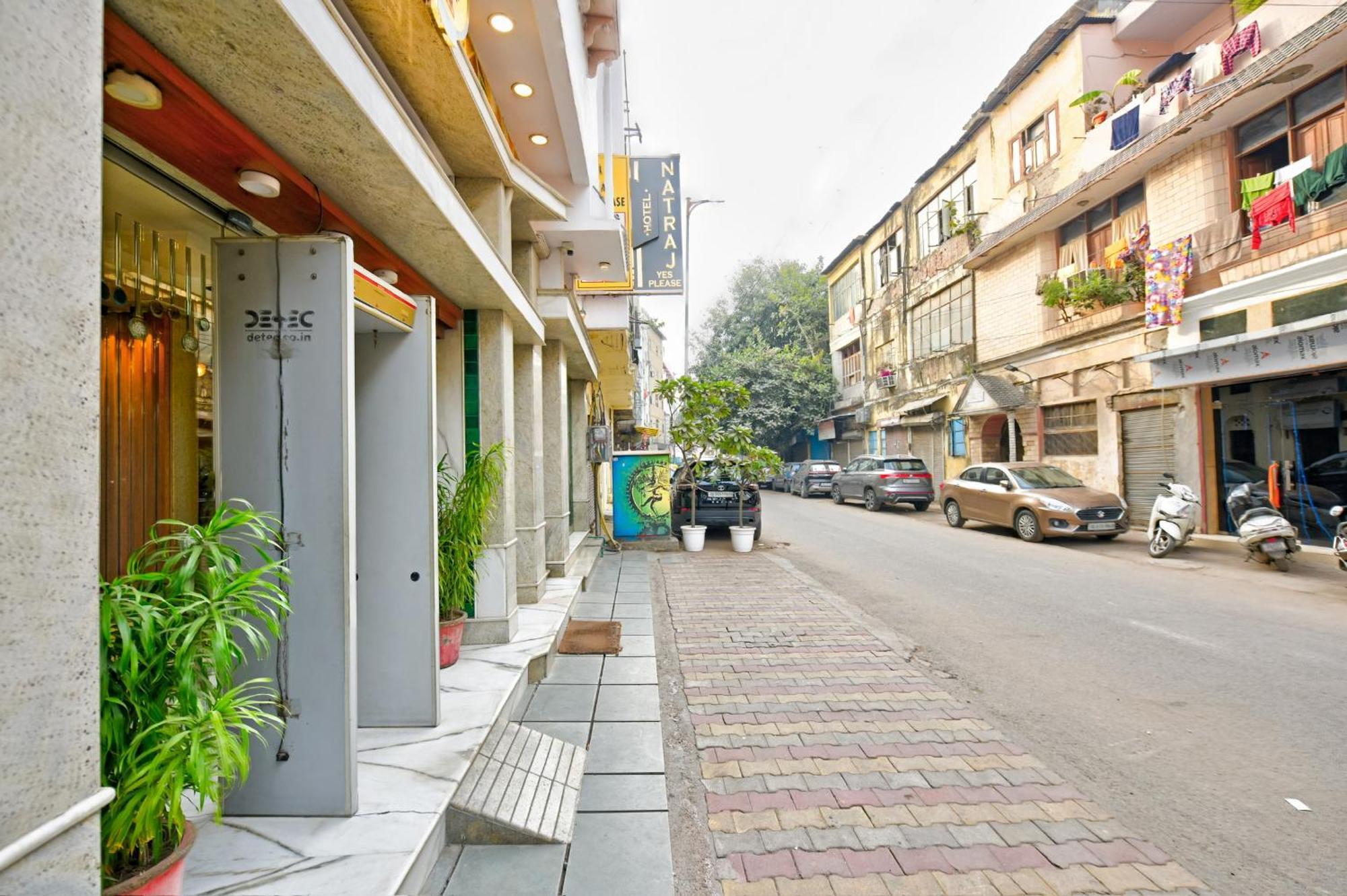 Hotel The Natraj Yes Please -new Delhi
