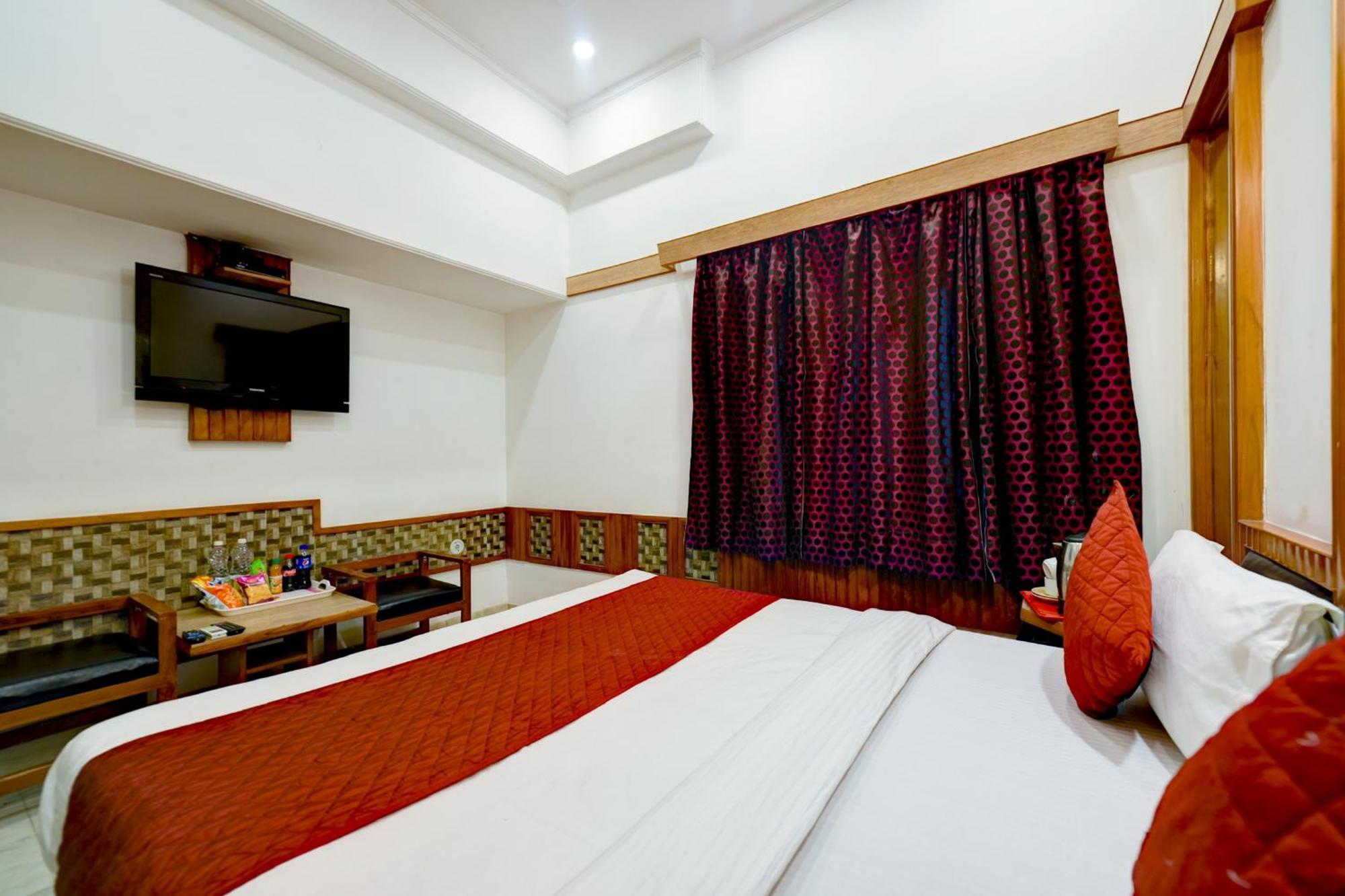 The Natraj Yes Please -new Delhi Hotel