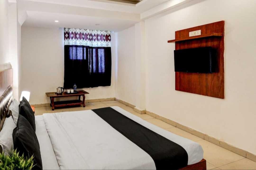 Hotel O Anshu New Delhi