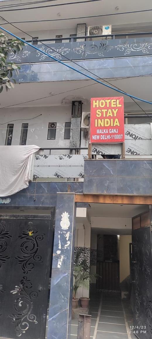 By Snaper Hotel New Delhi