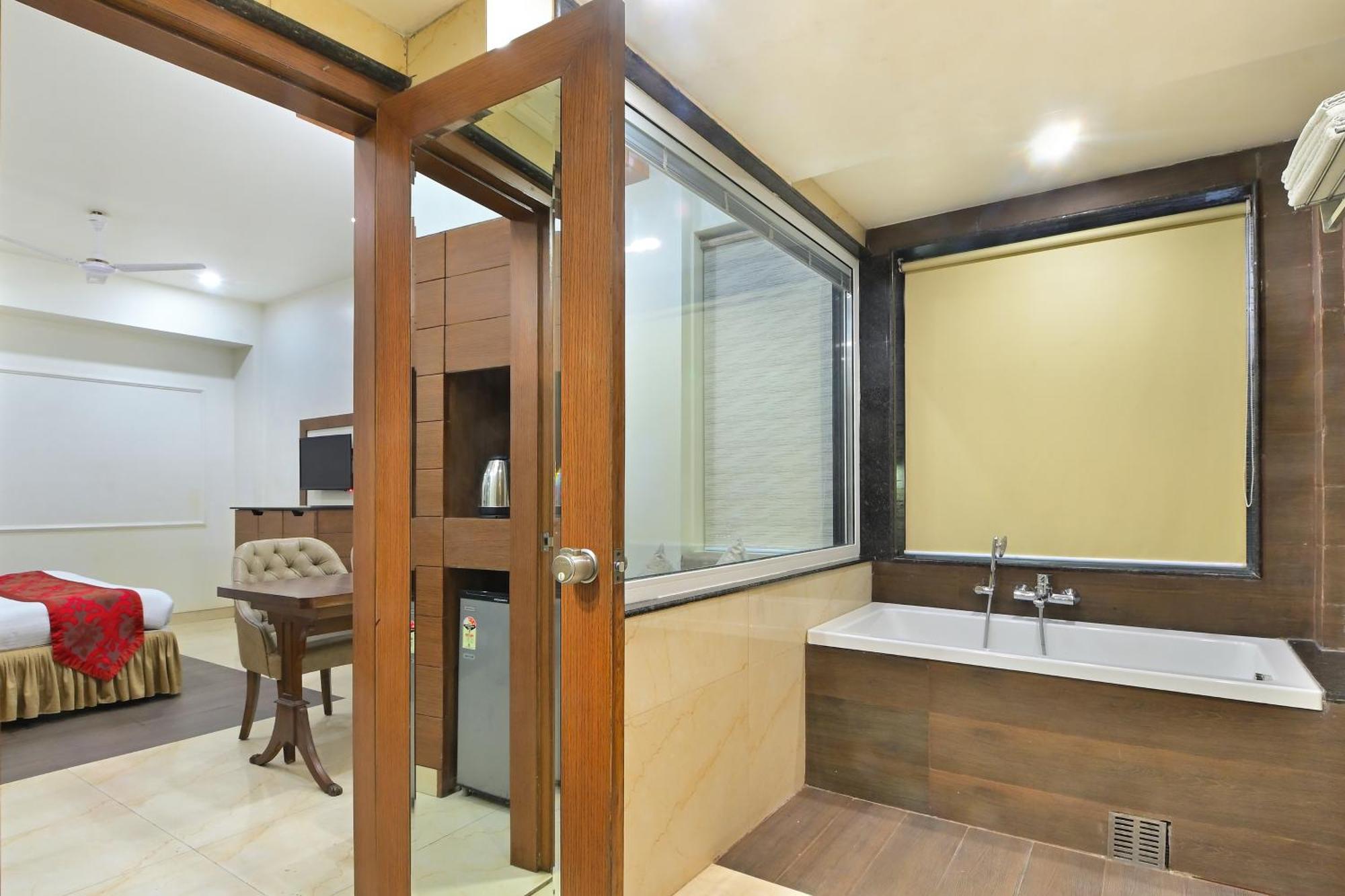 Hari Piorko Grand - 2 Min From New Railway Station Hotel 4*