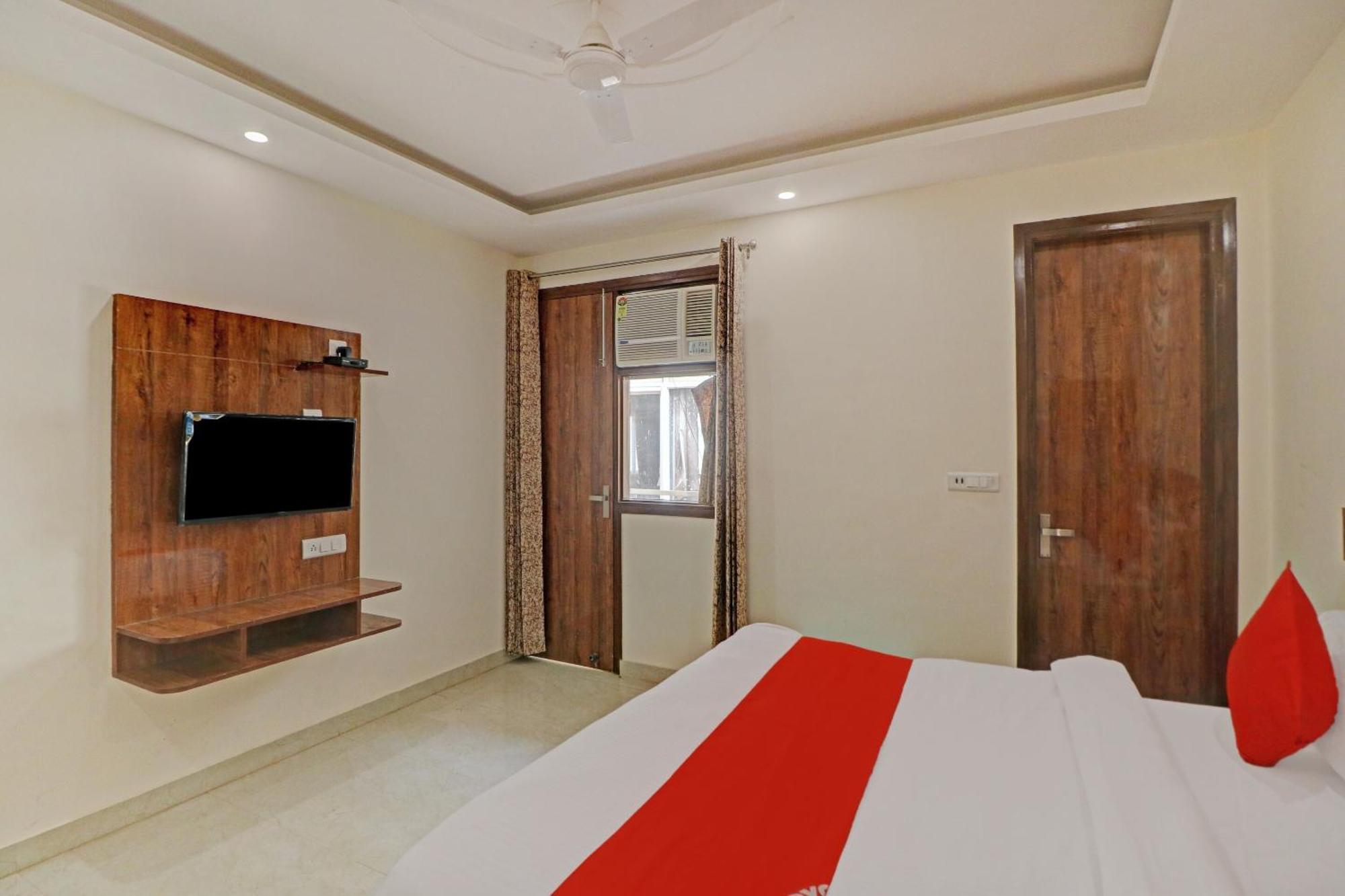 Oyo Flagship 80946 Galaxy Palace Delhi (National Capital Territory of India)