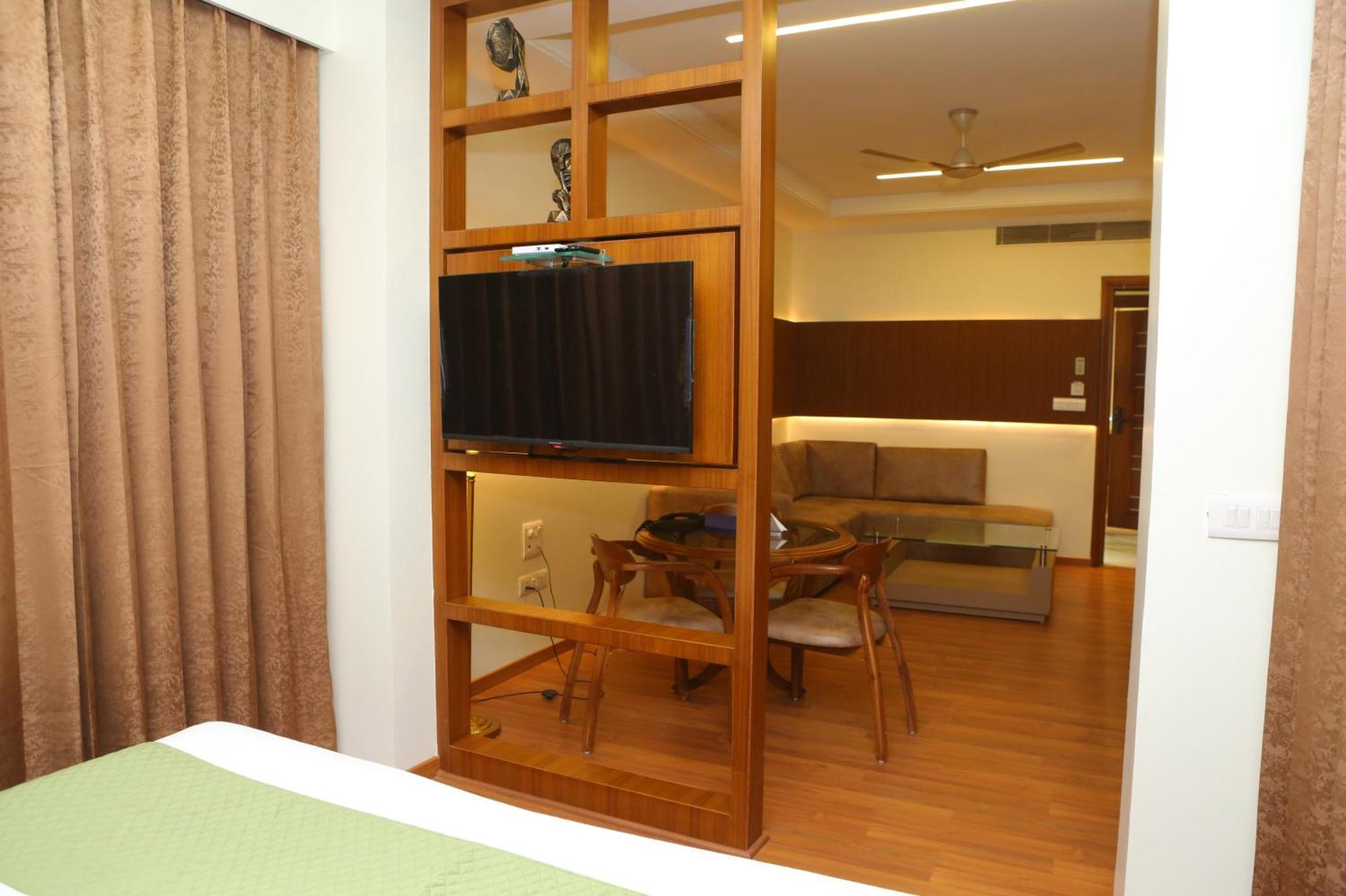Hotel Karon - Lajpat Nagar