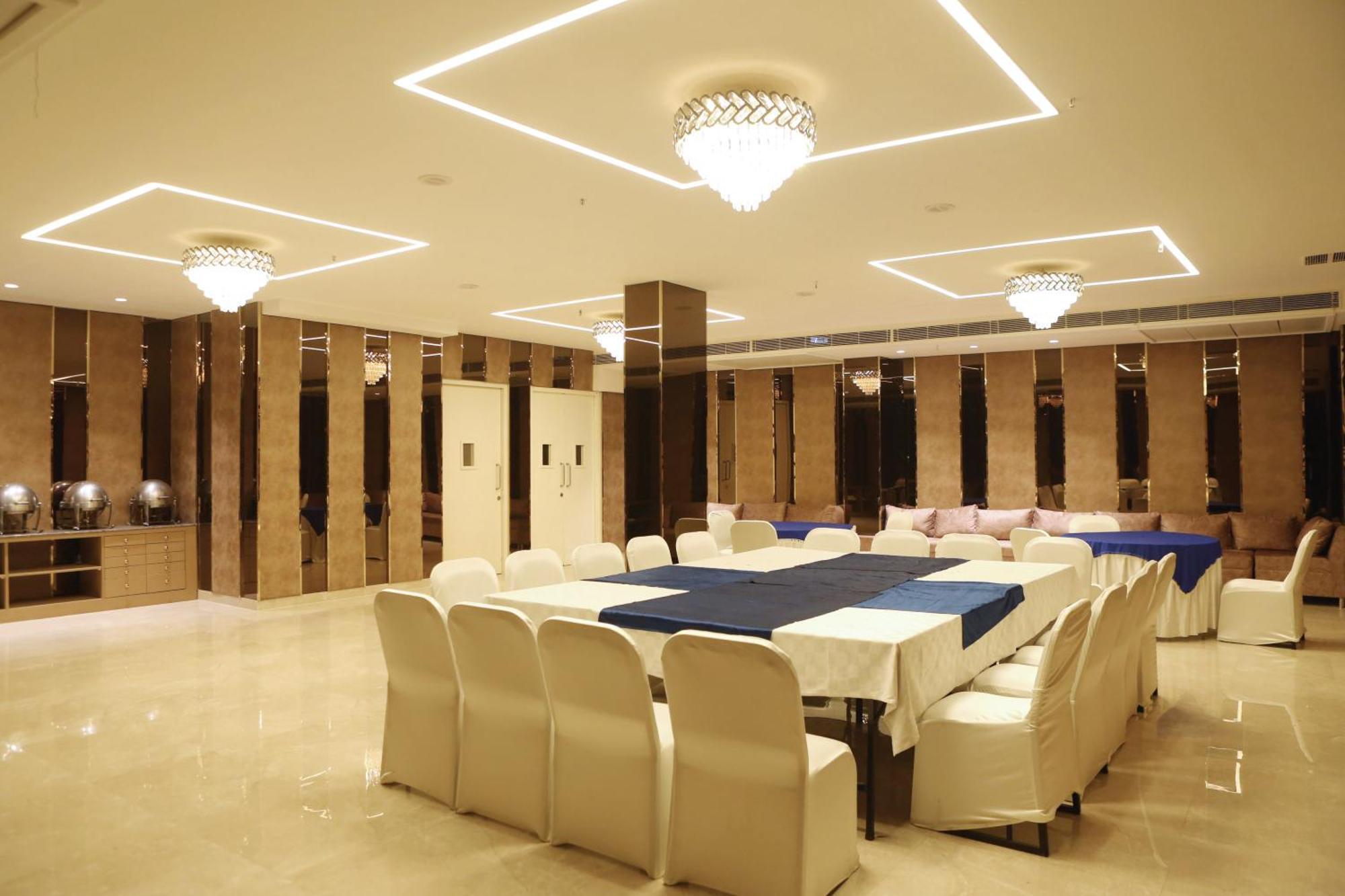 Hotel Karon - Lajpat Nagar 3*