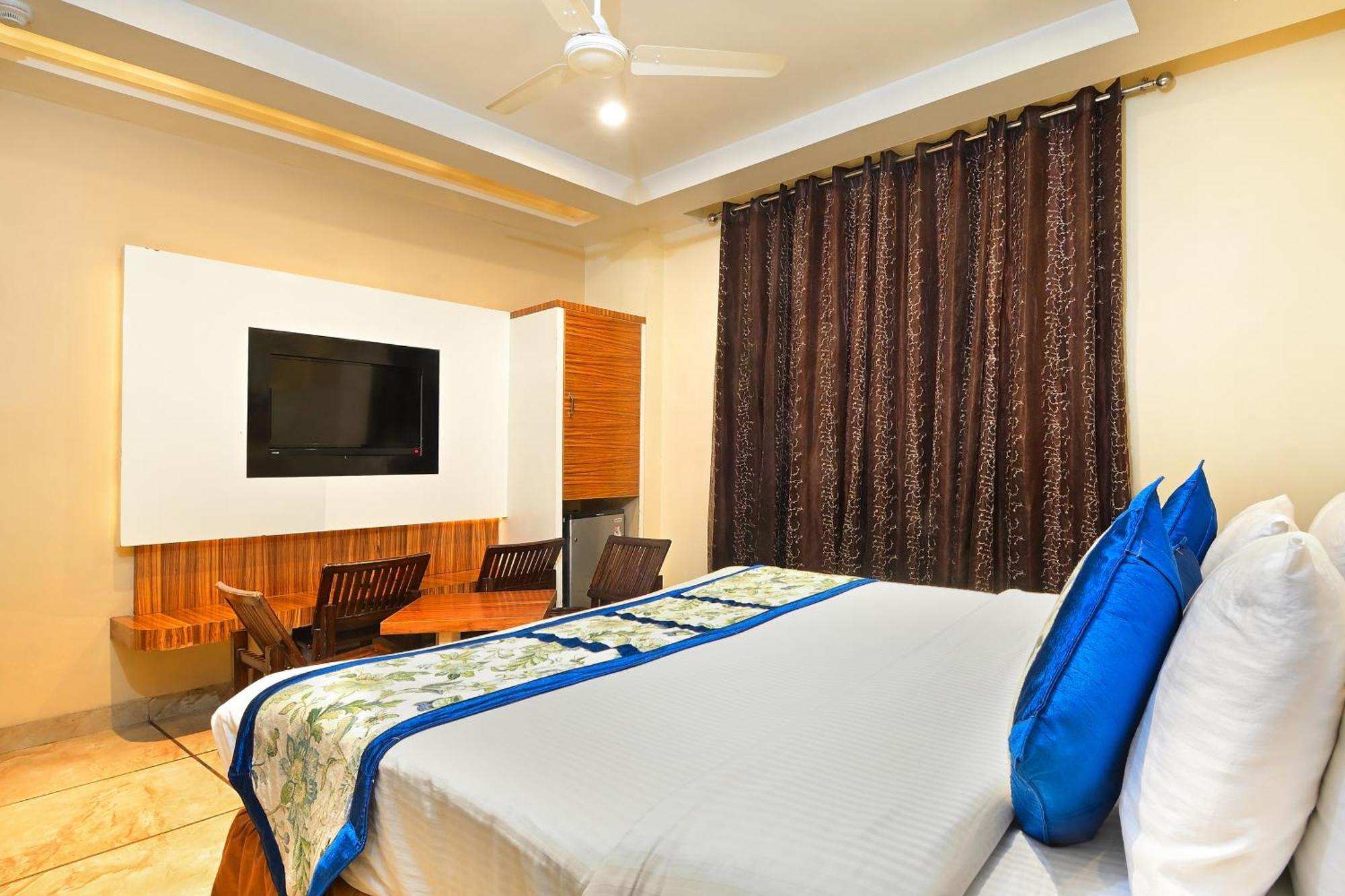 Hari Piorko Grand - 2 Min From New Railway Station