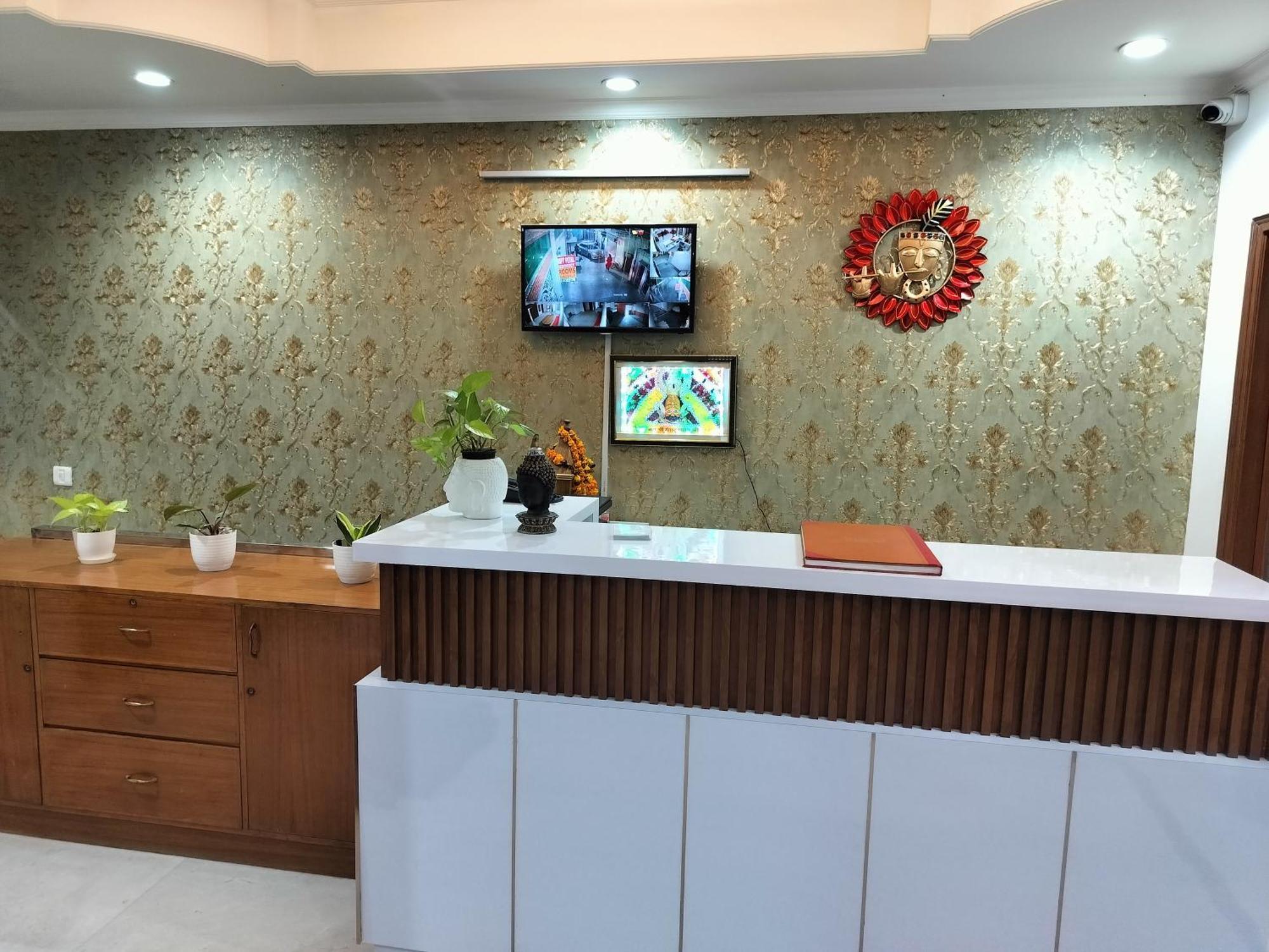 Soft Petal Residency Near Delhi International Airport Hotel