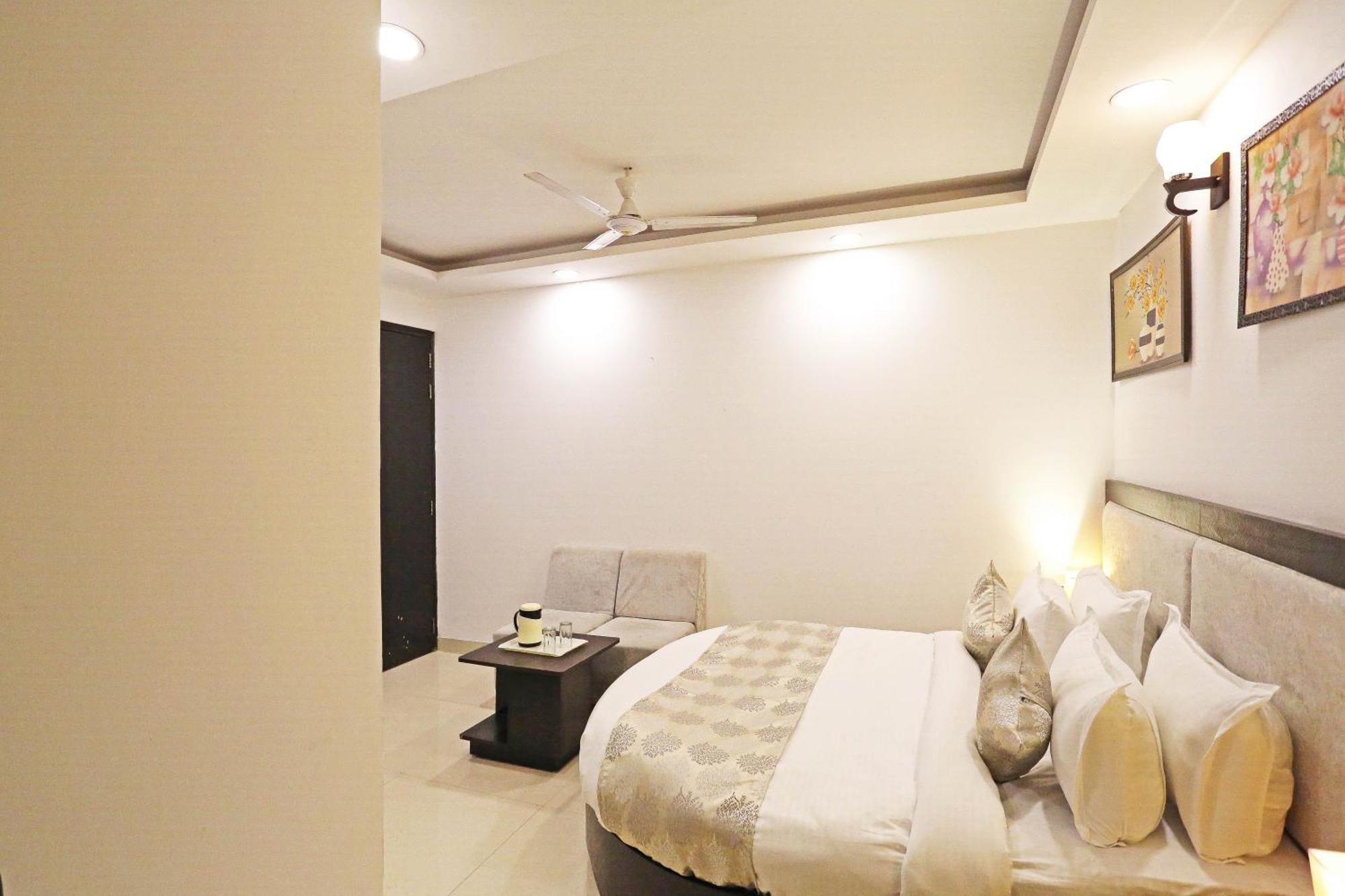 Hotel Airport Swan Near Delhi Airport New Delhi