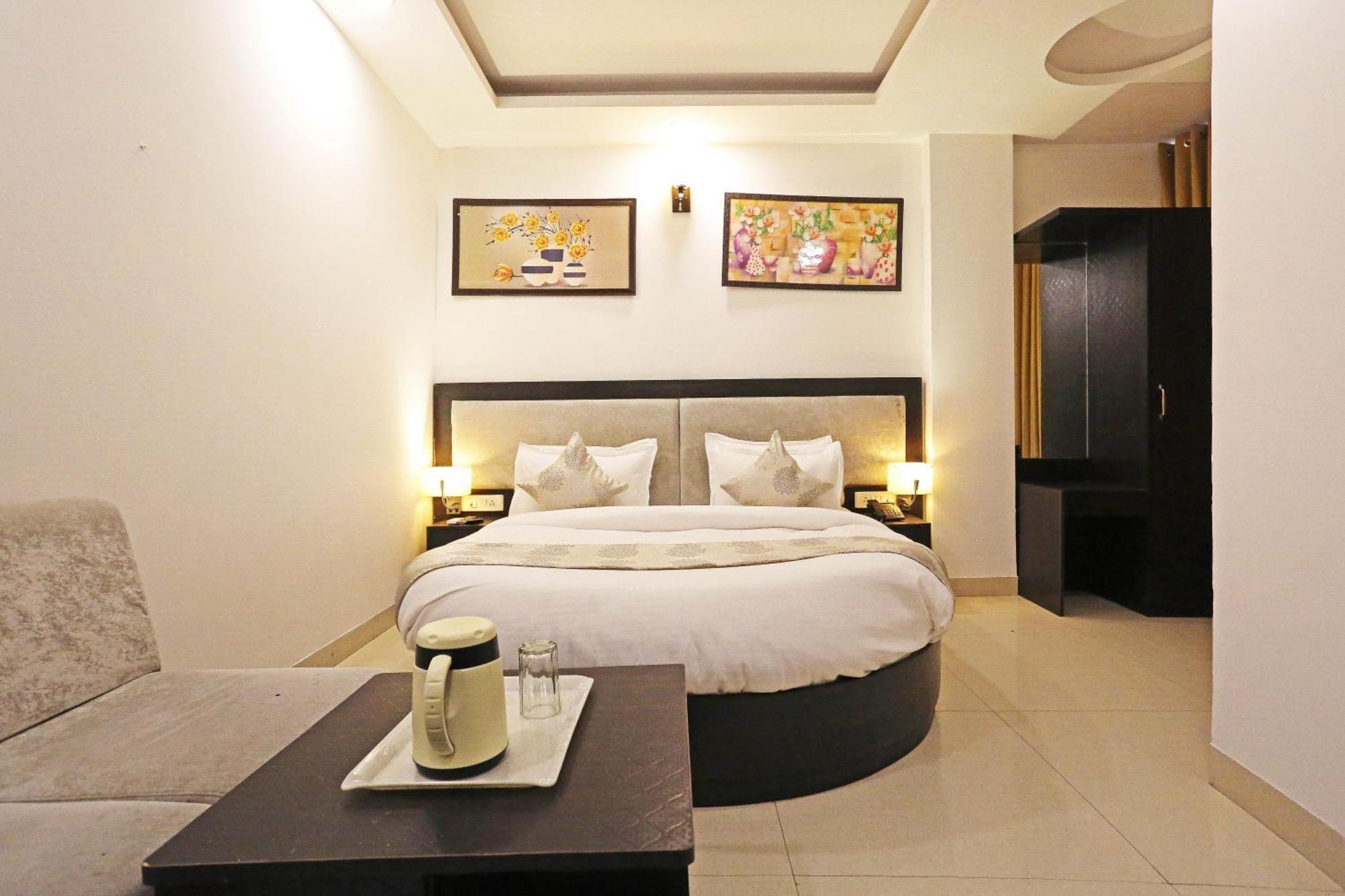 Airport Swan Near Delhi Airport 4* New Delhi