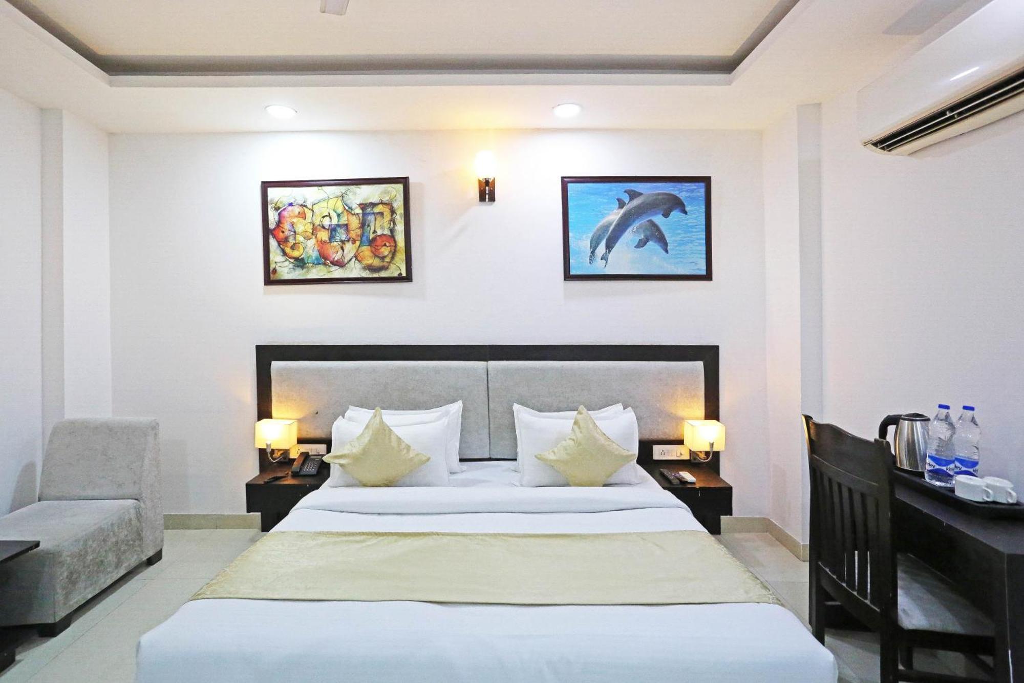 Hotel Airport Swan Near Delhi Airport New Delhi