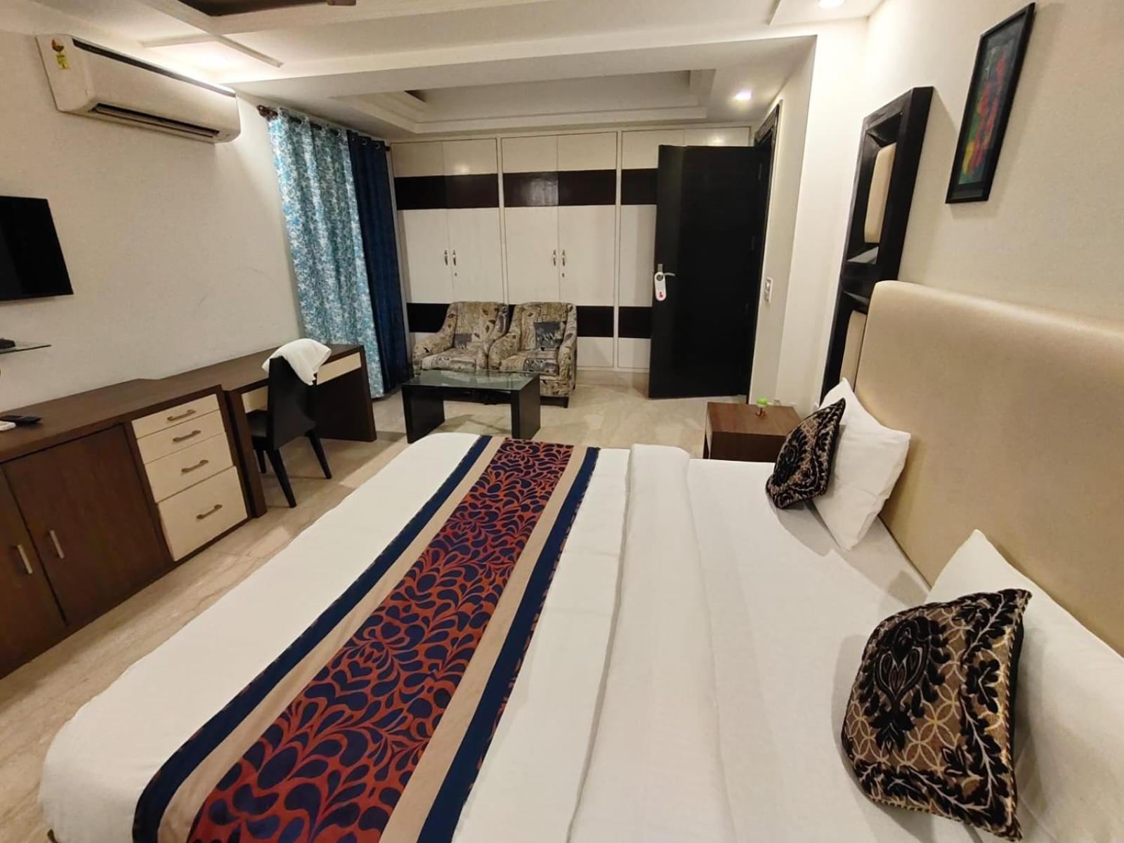 Gk Residency Kailash Colony New Delhi