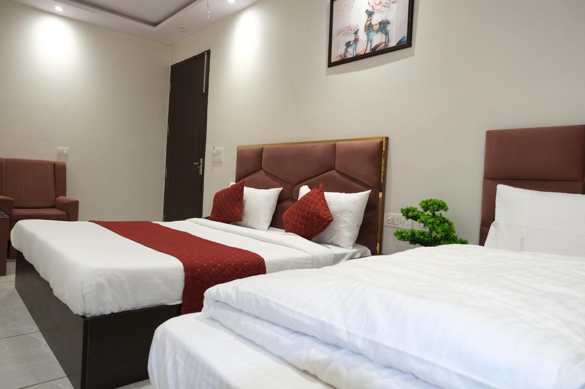 De Hocks Deluxe - Paharganj New Delhi