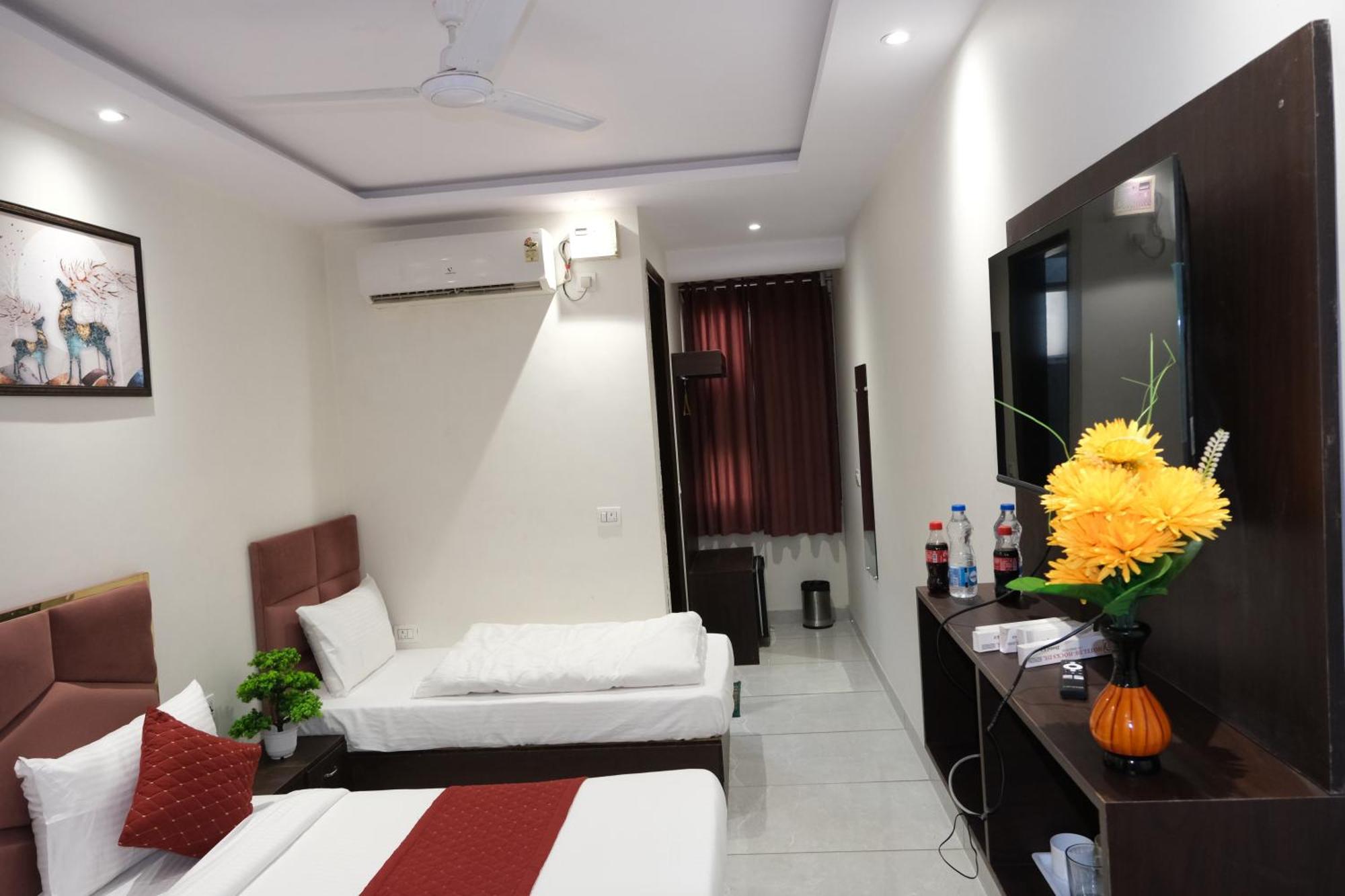 Hotel De Hocks Deluxe - Paharganj