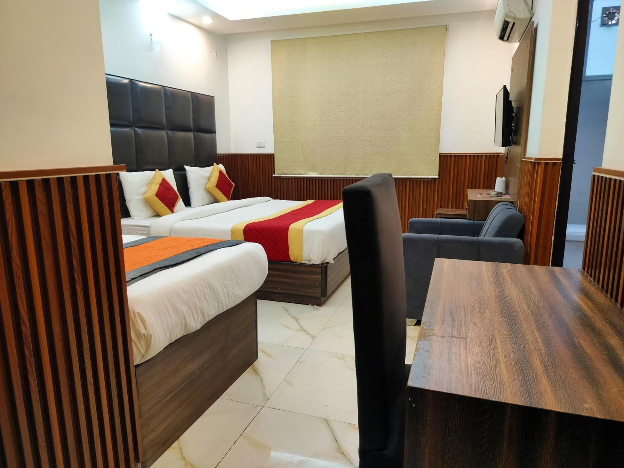 Hotel Amara Inn- Near Igi Delhi Airport