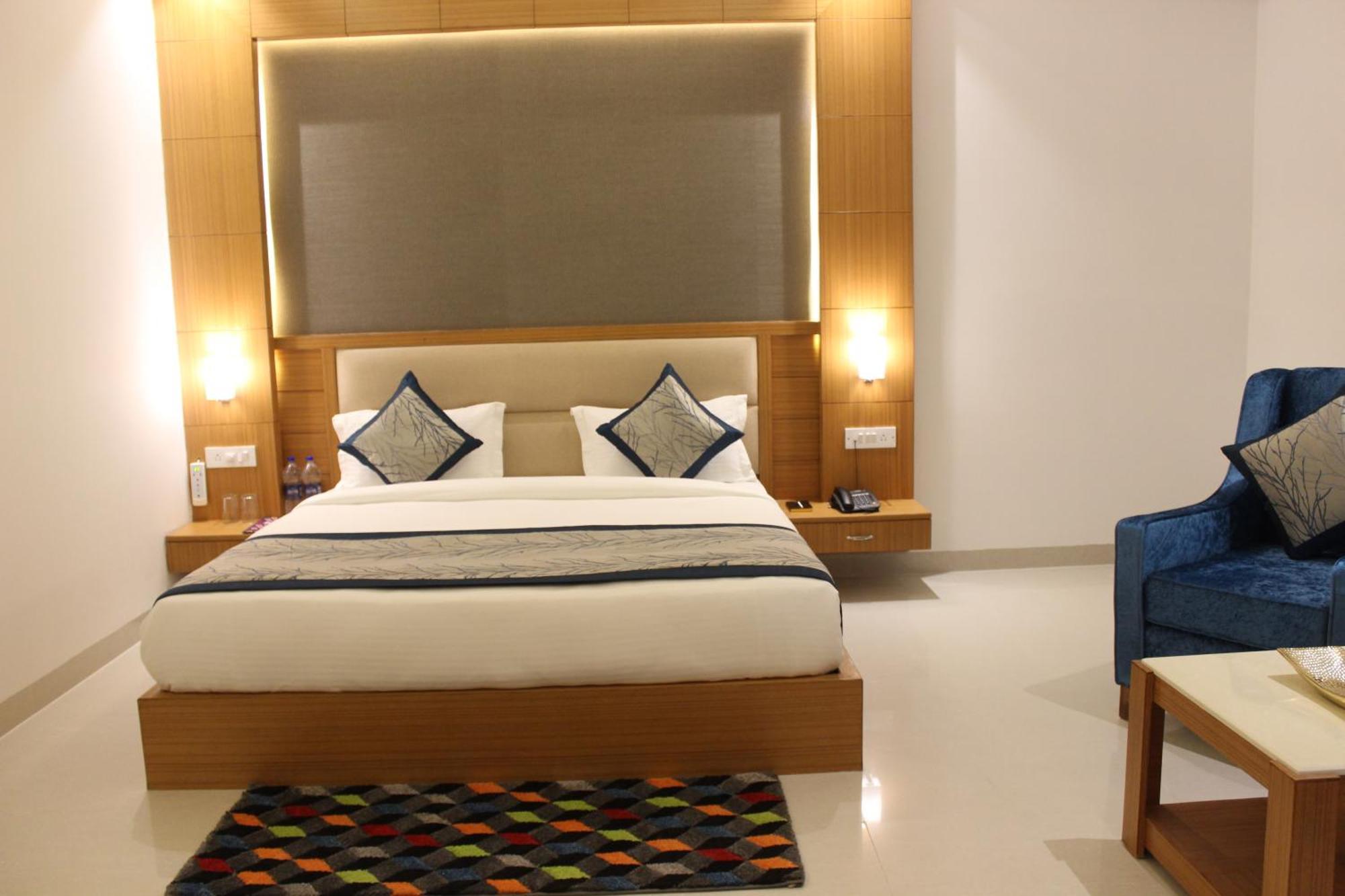 Hotel Transit International- Aerocity Delhi Airport 3*