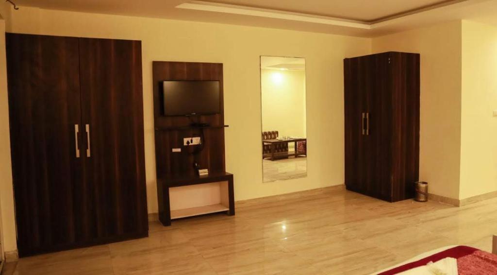International Embassy Hotel New Delhi