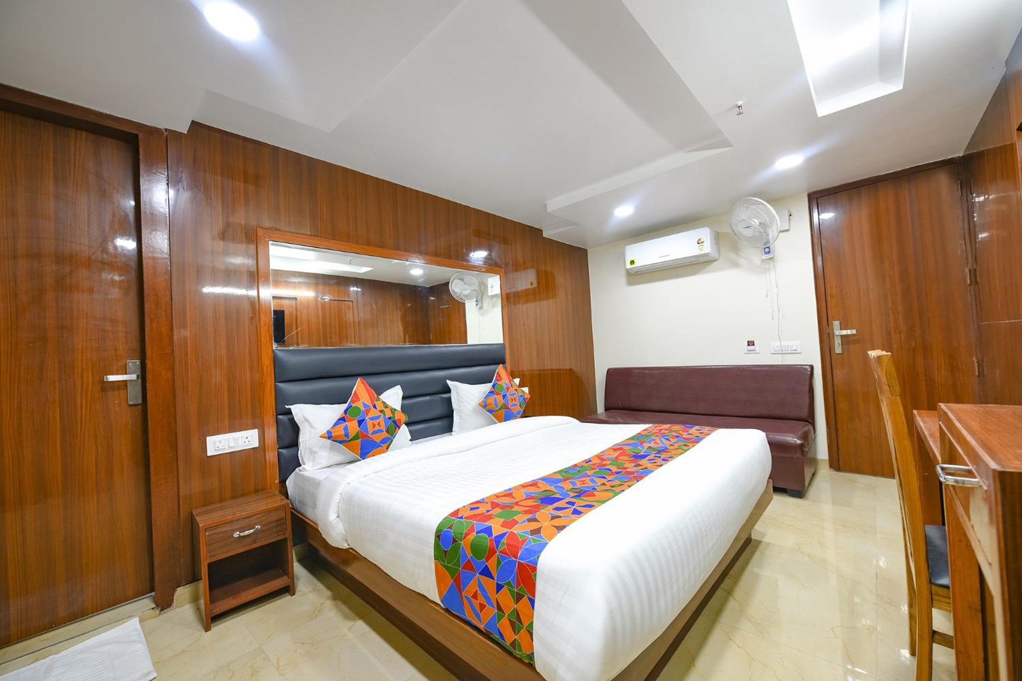 Hotel Fabhotel Mona International New Delhi