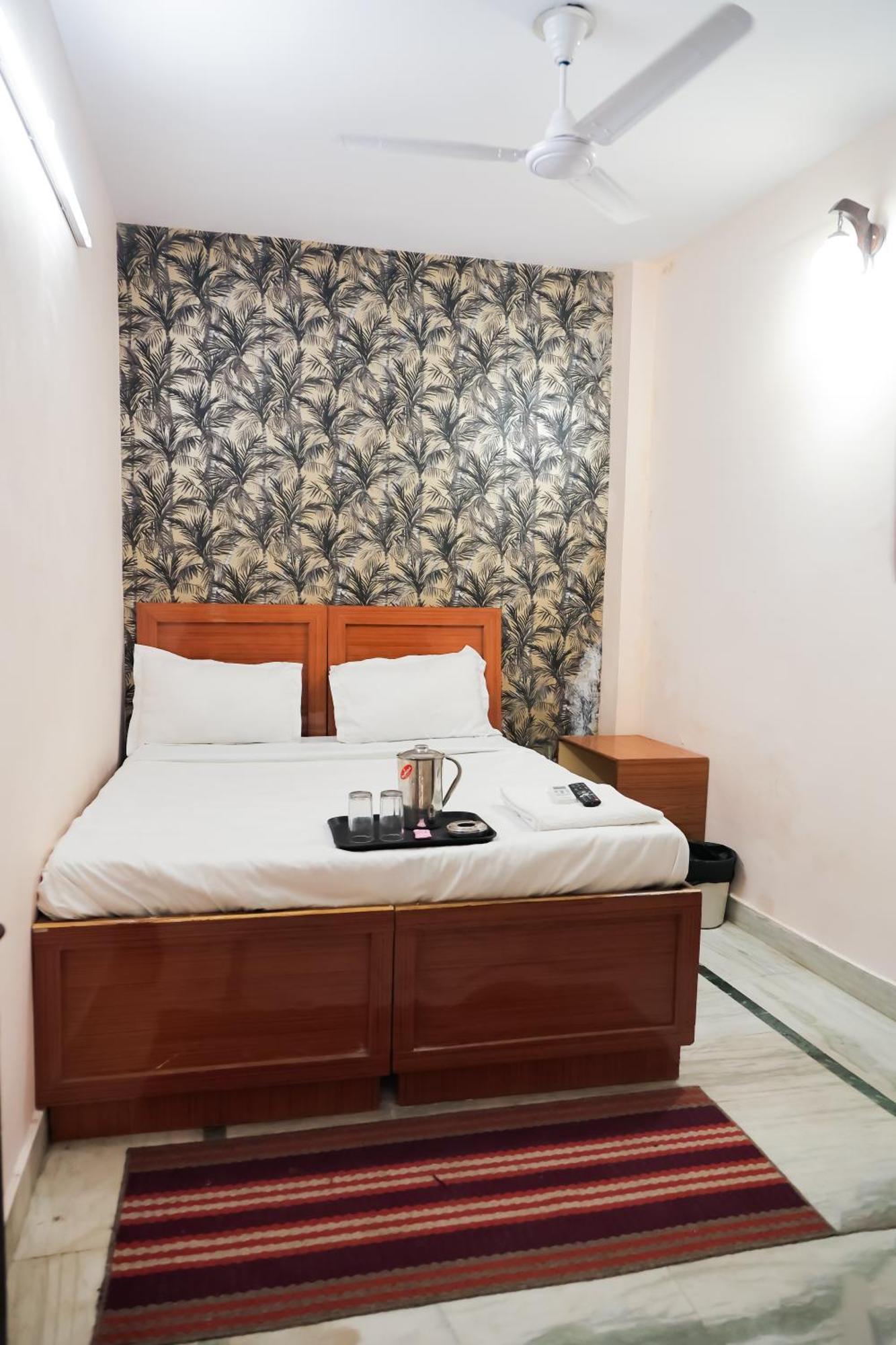 Hotel In Laxmi Nagar