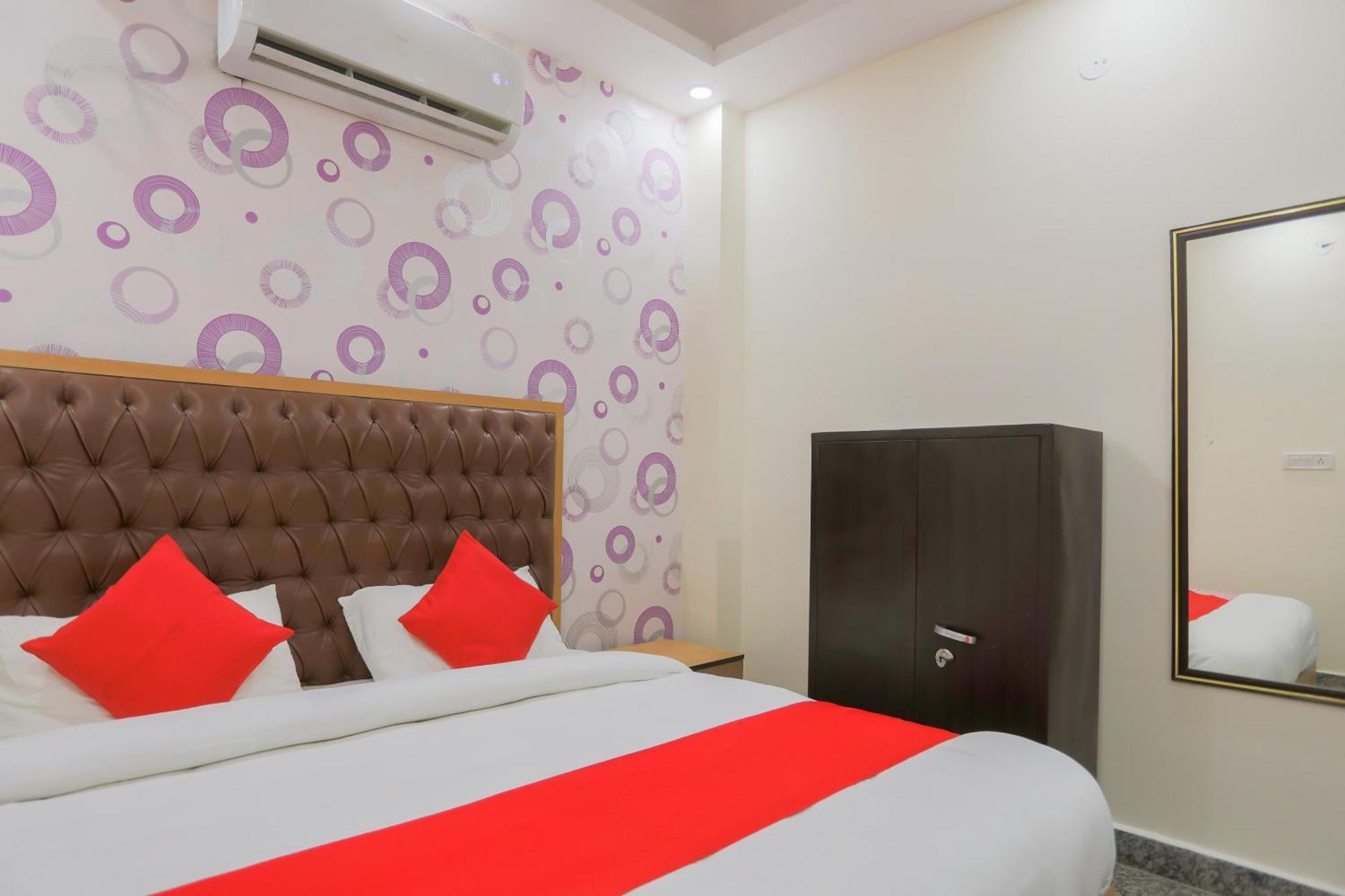 Oyo Flagship 7705 The Sky Residency Hotel Nova Deli