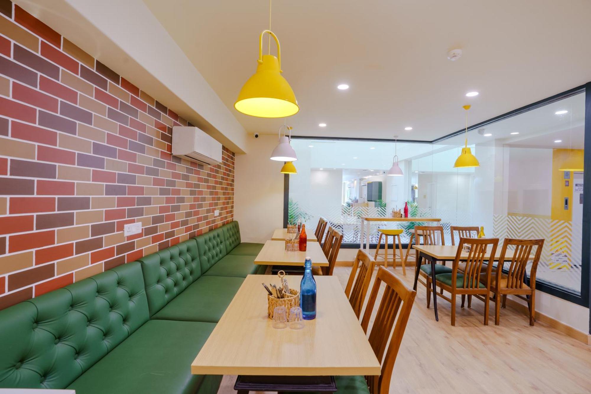 Bloom - Gk2 Hotel 3*