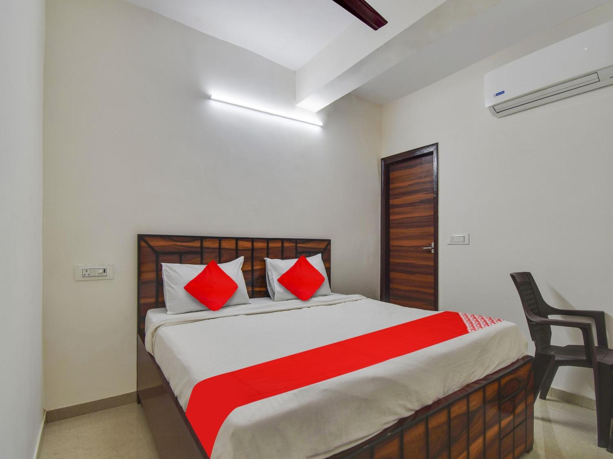 Hotel O Dream Palace New Delhi