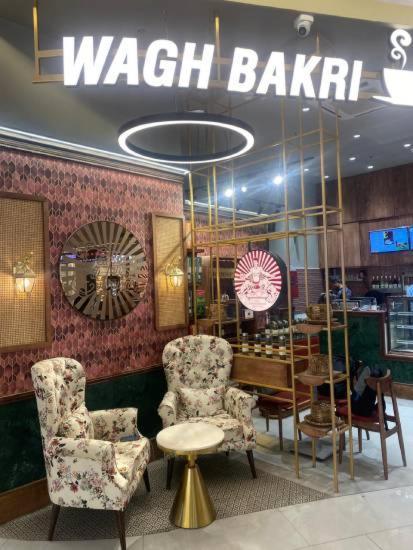 Fortune Service 4bhk D-163 Saket *