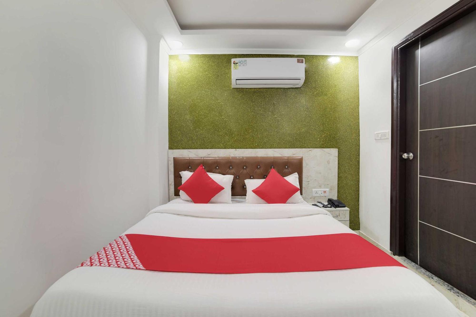 Hotel O Kanak Palace