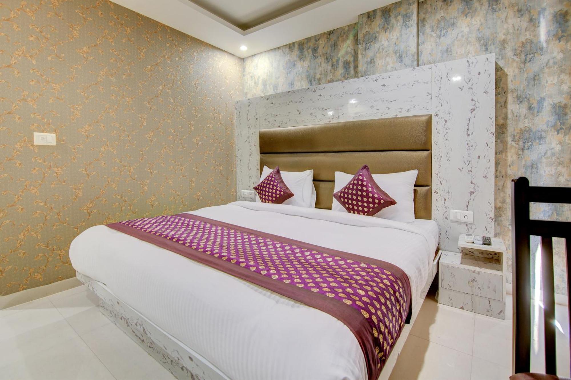 Hotel Smart Signature Delhi Airport New Delhi