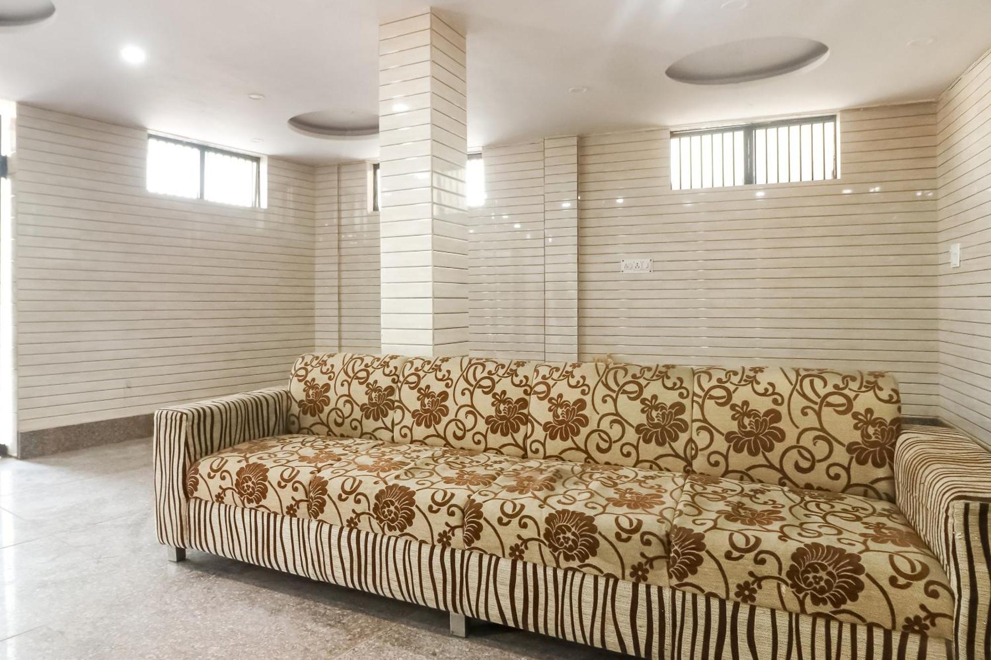 O Mayur Plaza Hotel 3*