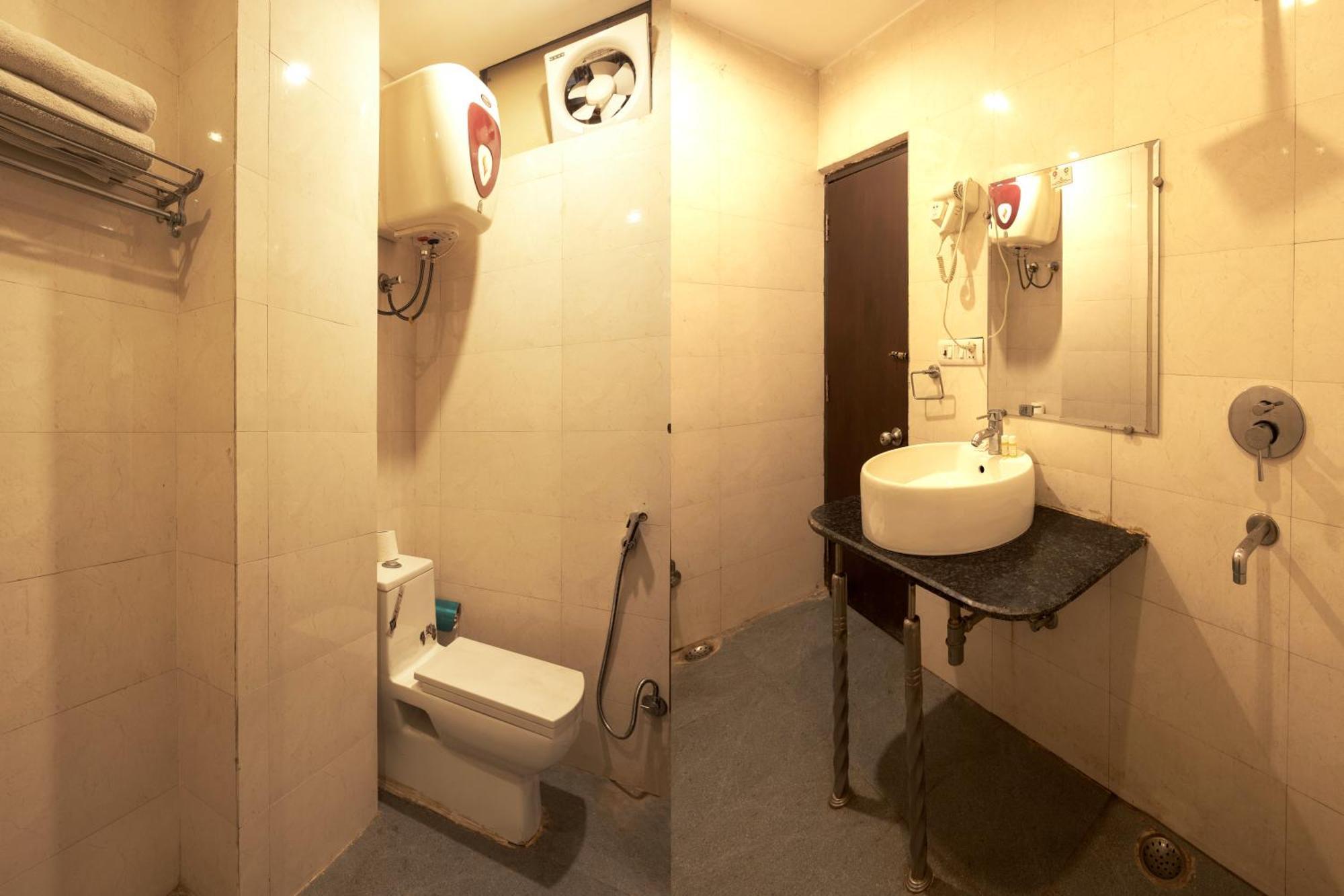 Luxury Tashree At Airport Hotel New Delhi