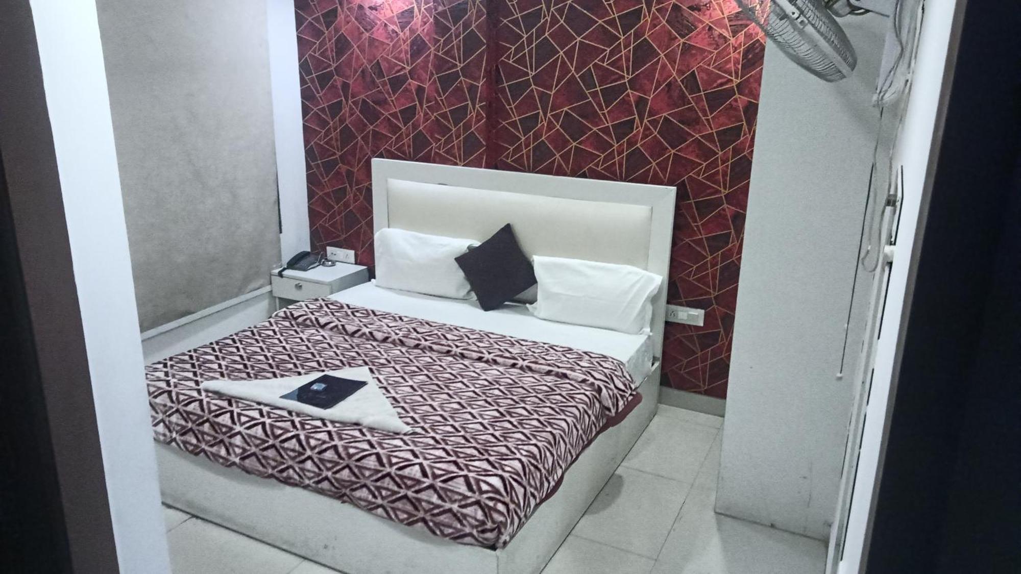 Global At Delhi Airport Hotel