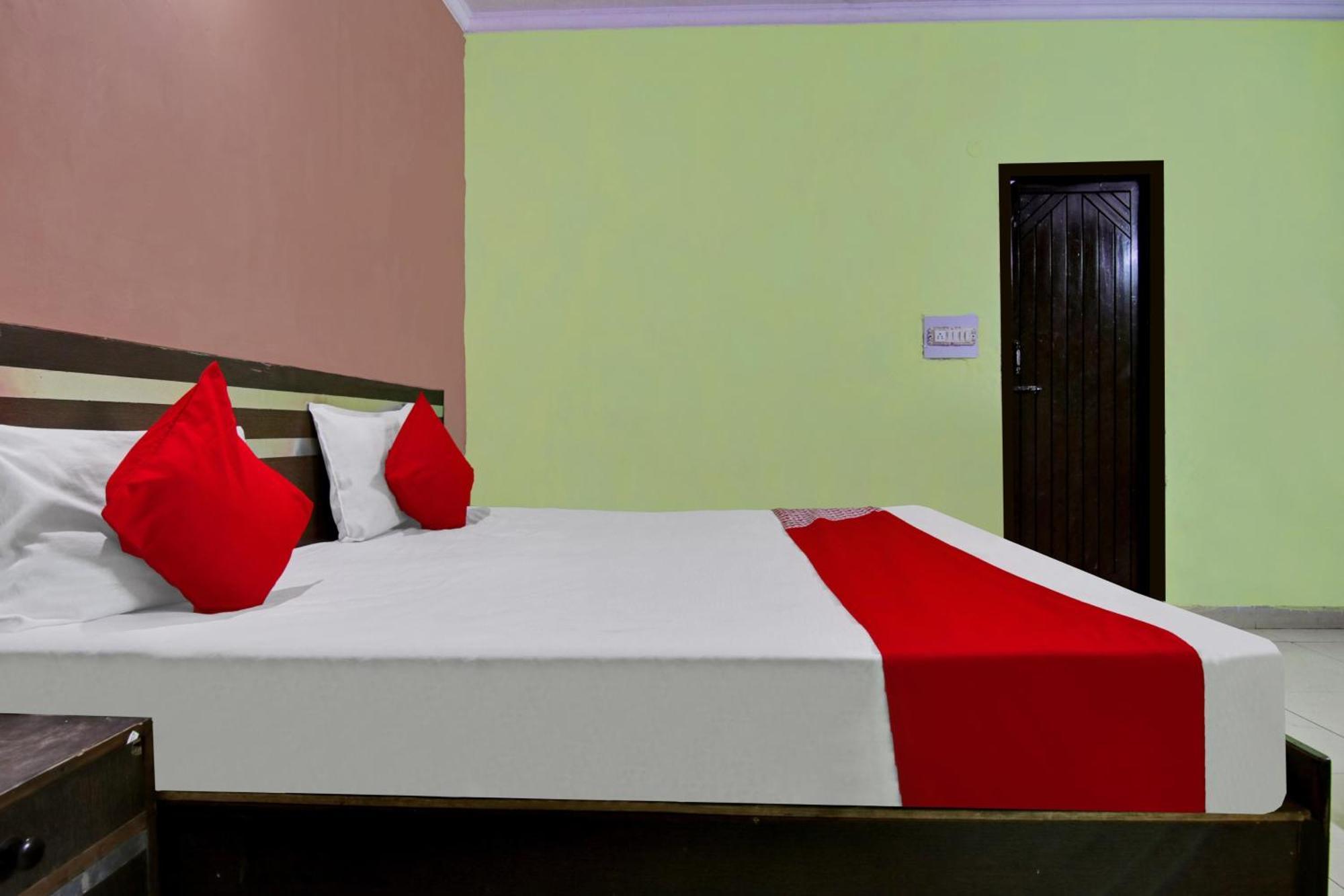 Oyo Flagship 81167 Swagat Dx Hotel