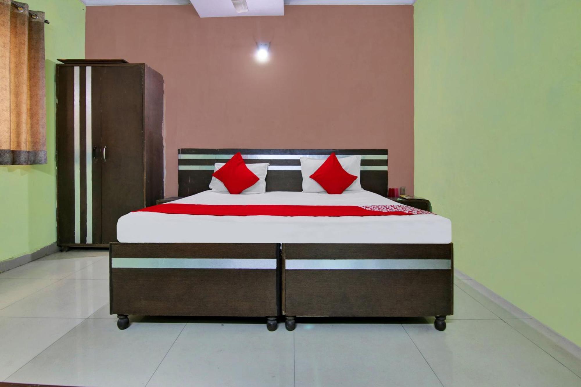 Hotel Oyo Flagship 81167 Swagat Dx New Delhi
