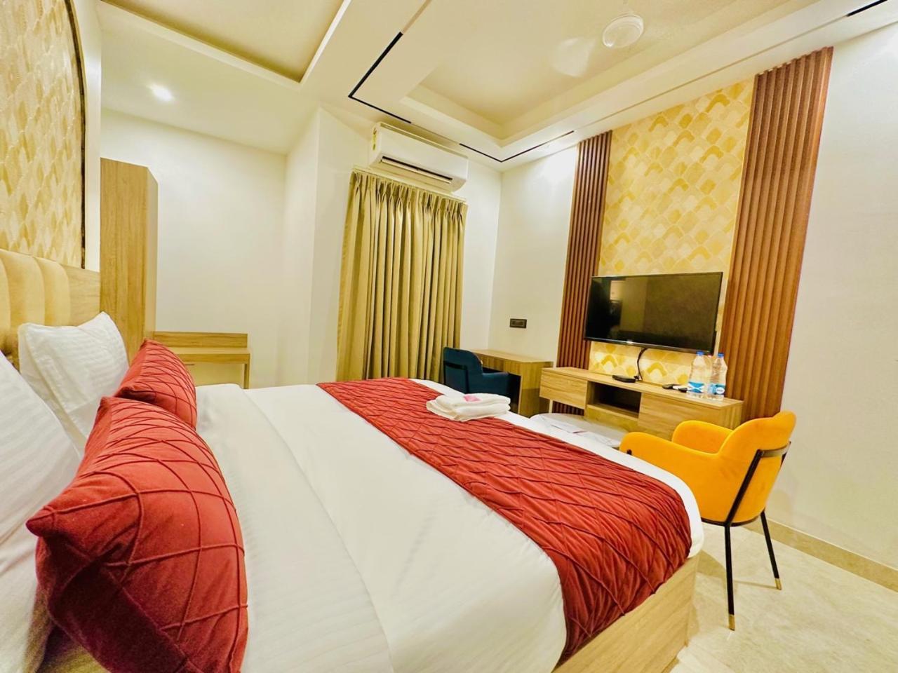 Hsp Plaza Hotel New Delhi